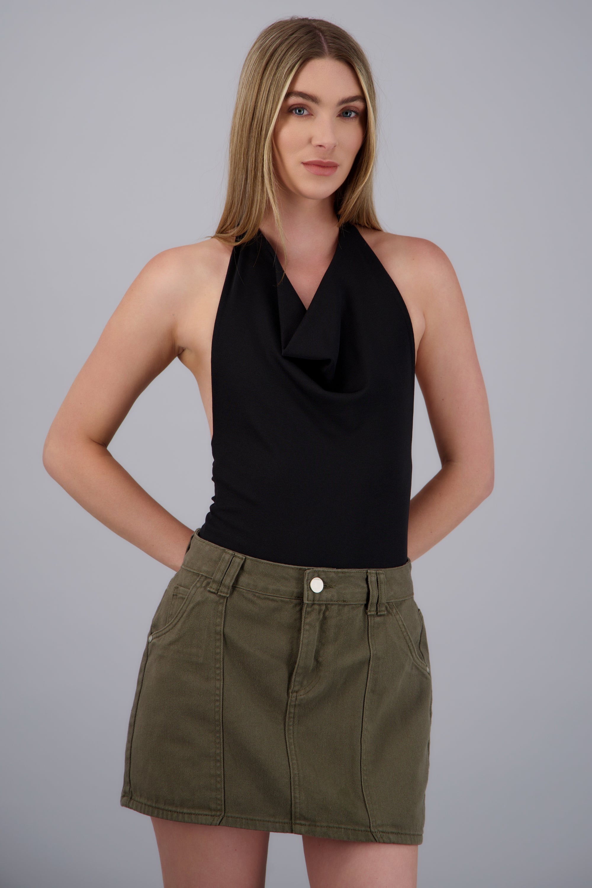 Body halter escote cascada rib NEGRO