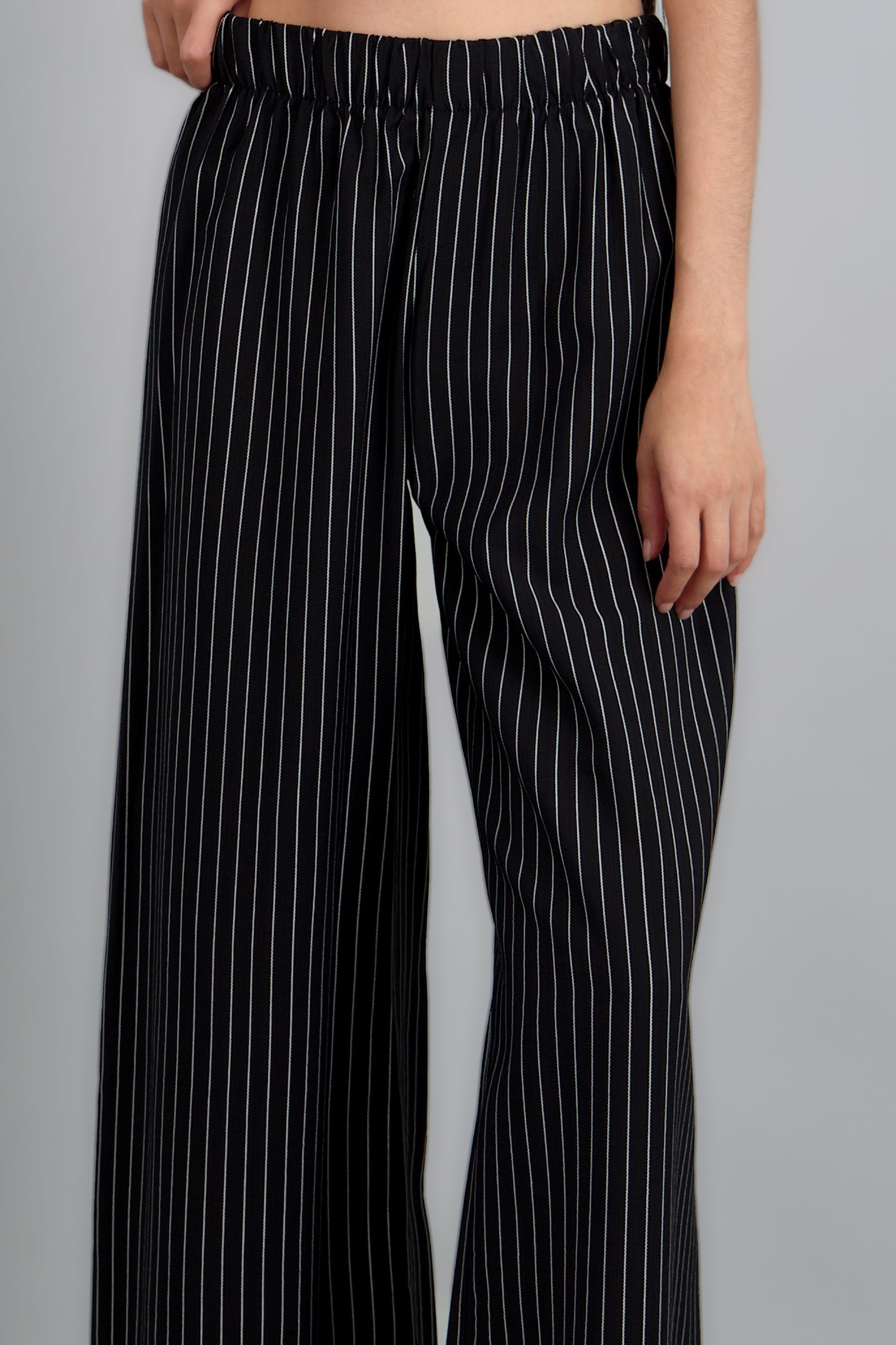 Pantalon fluido detalle resorte rayas NEGRO COMBO