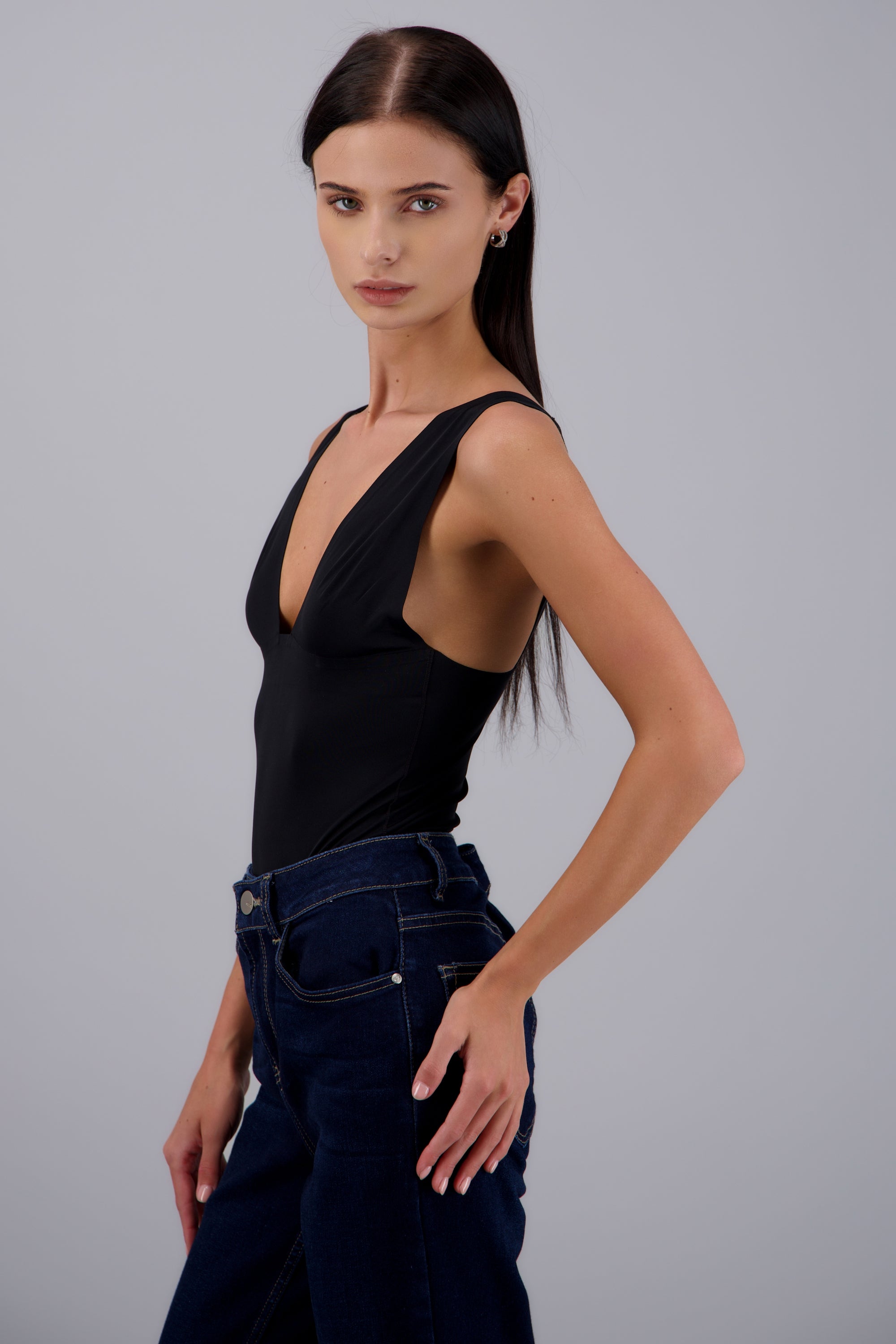 Bodysuit detalle en escote tirante ancho NEGRO