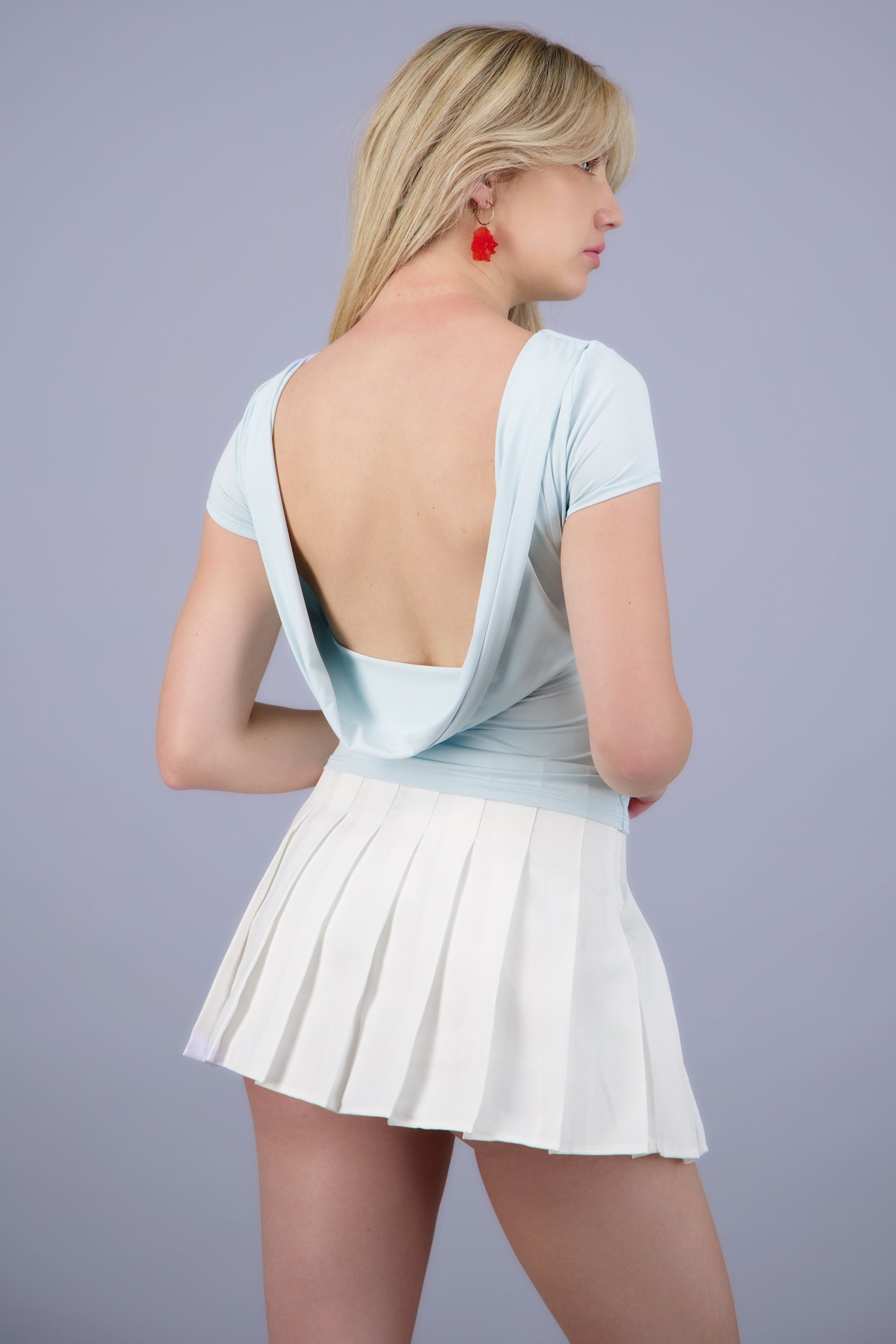 top mana corta escote en espalda AZUL PASTEL