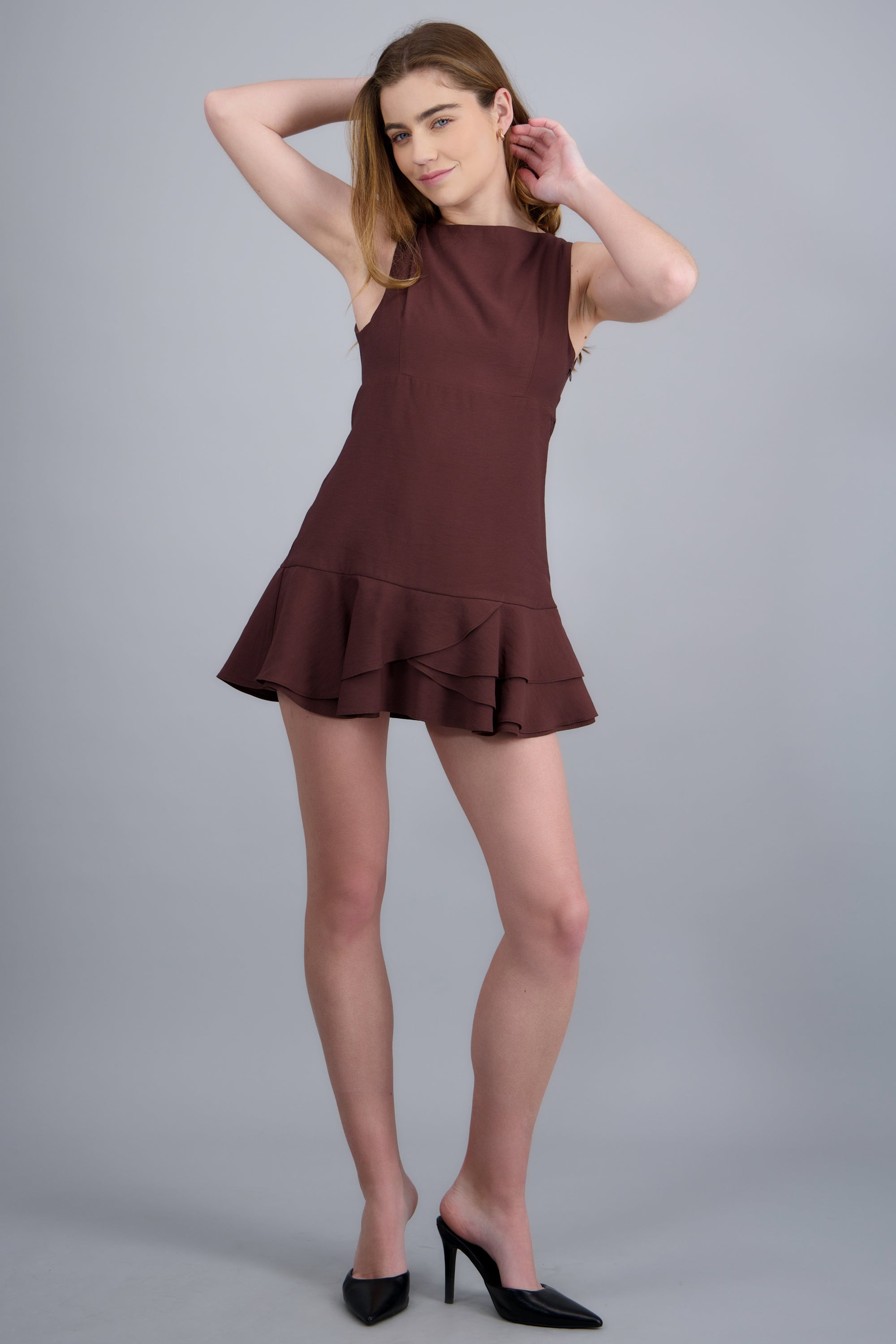 Vestido corto olanes CHOCOLATE