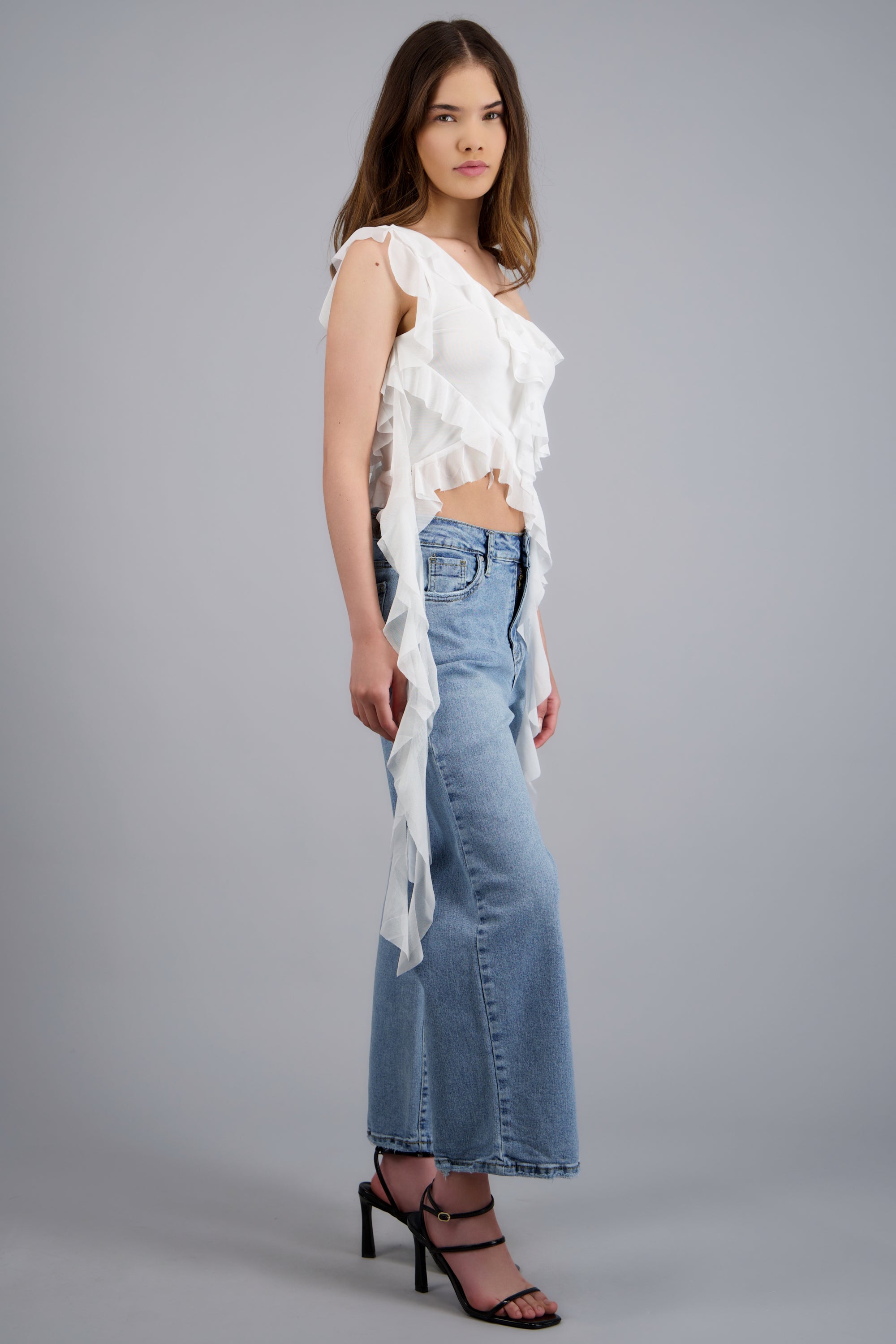 Top one shoulder detalle olanes BLANCO