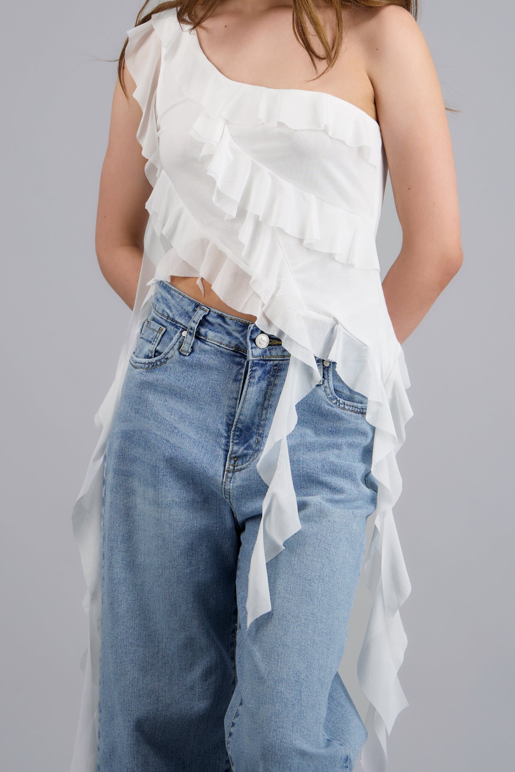 Top one shoulder detalle olanes BLANCO
