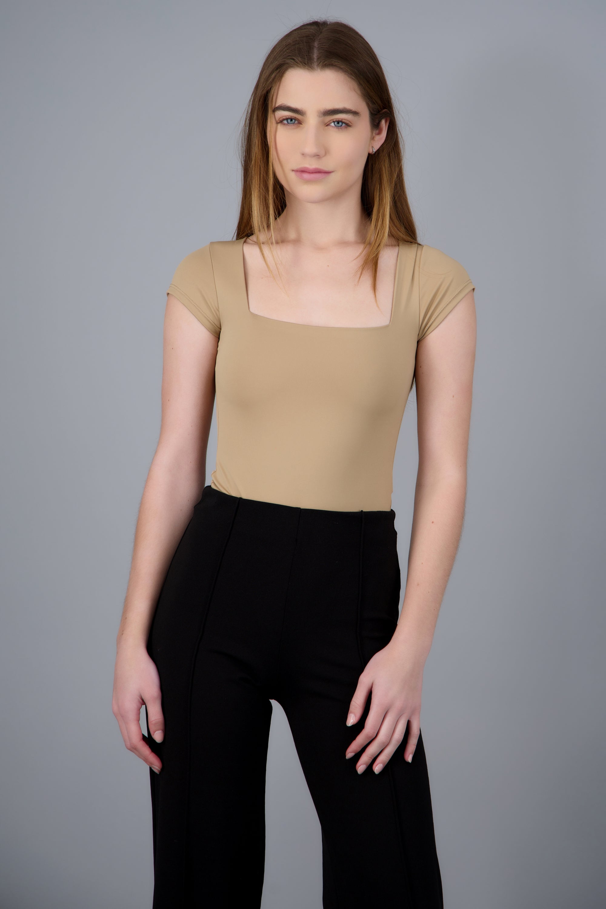 Bodysuit escote cuadrado GREIGE