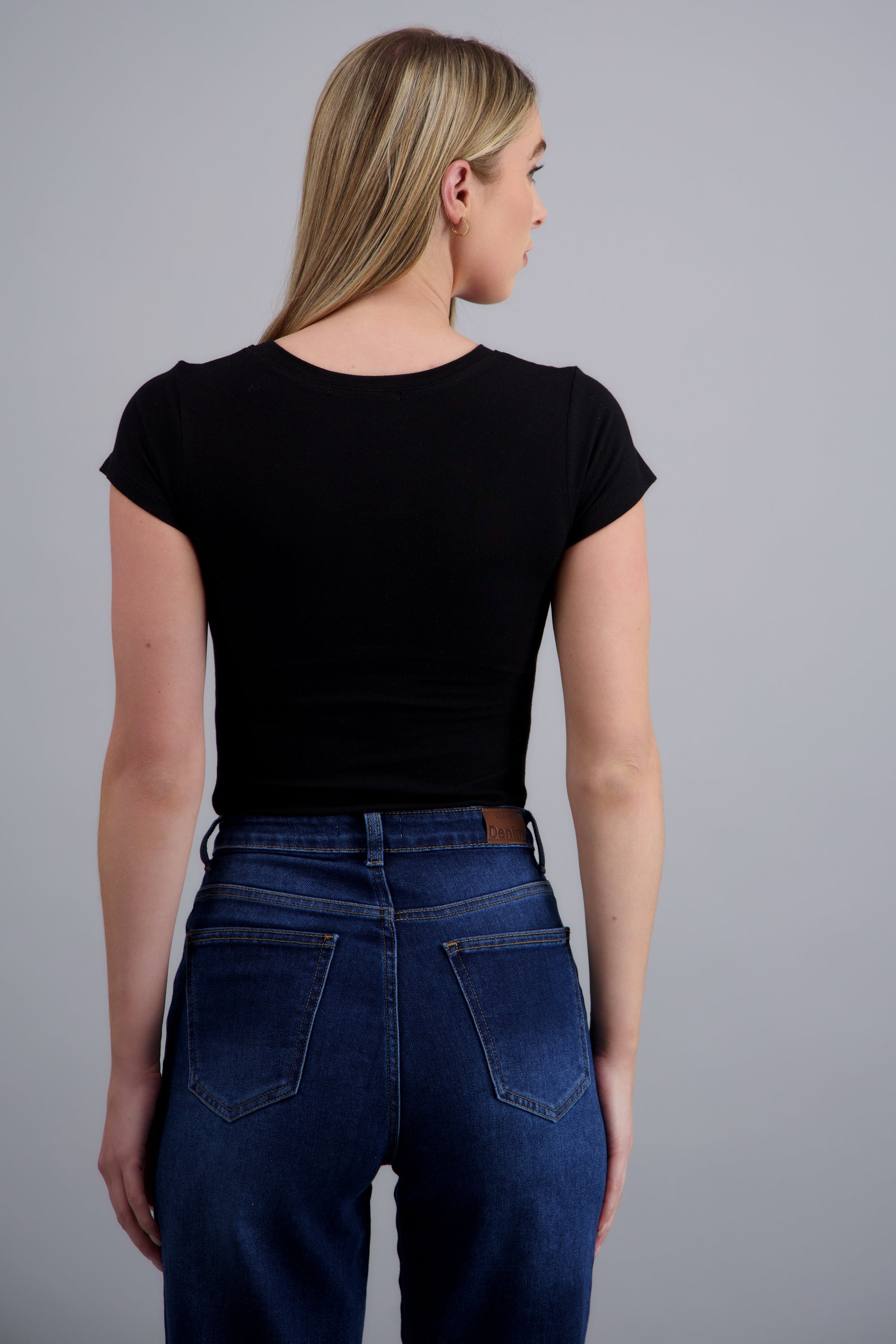 Body manga corta cuello redondo NEGRO
