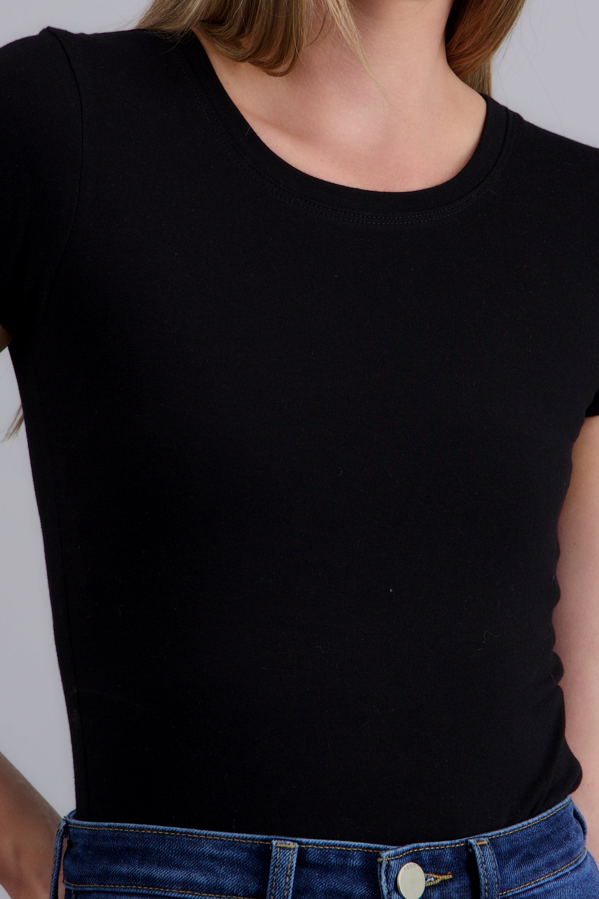 Body manga corta cuello redondo NEGRO
