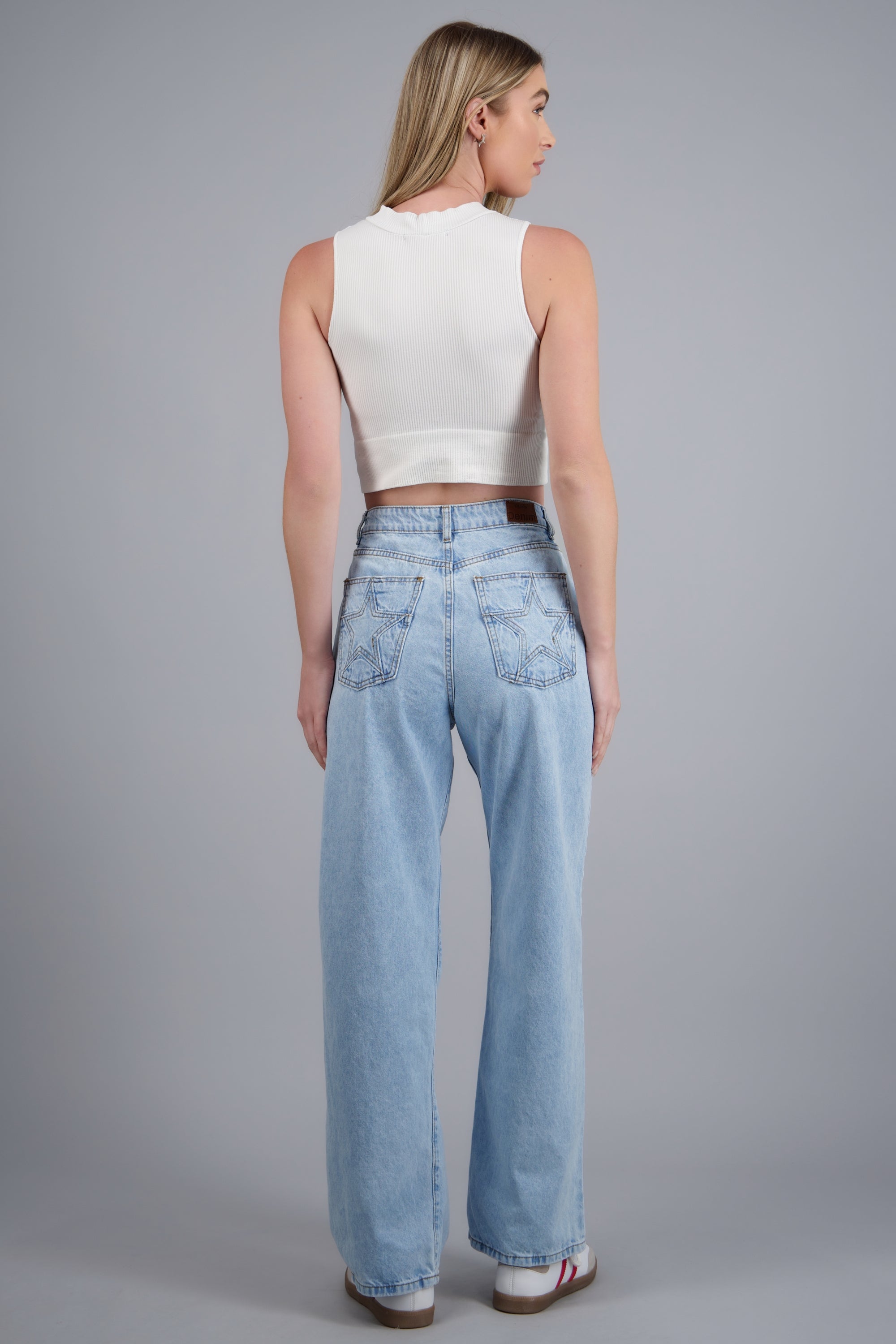 Jeans straight estrellas desgastados LIGHT WASH