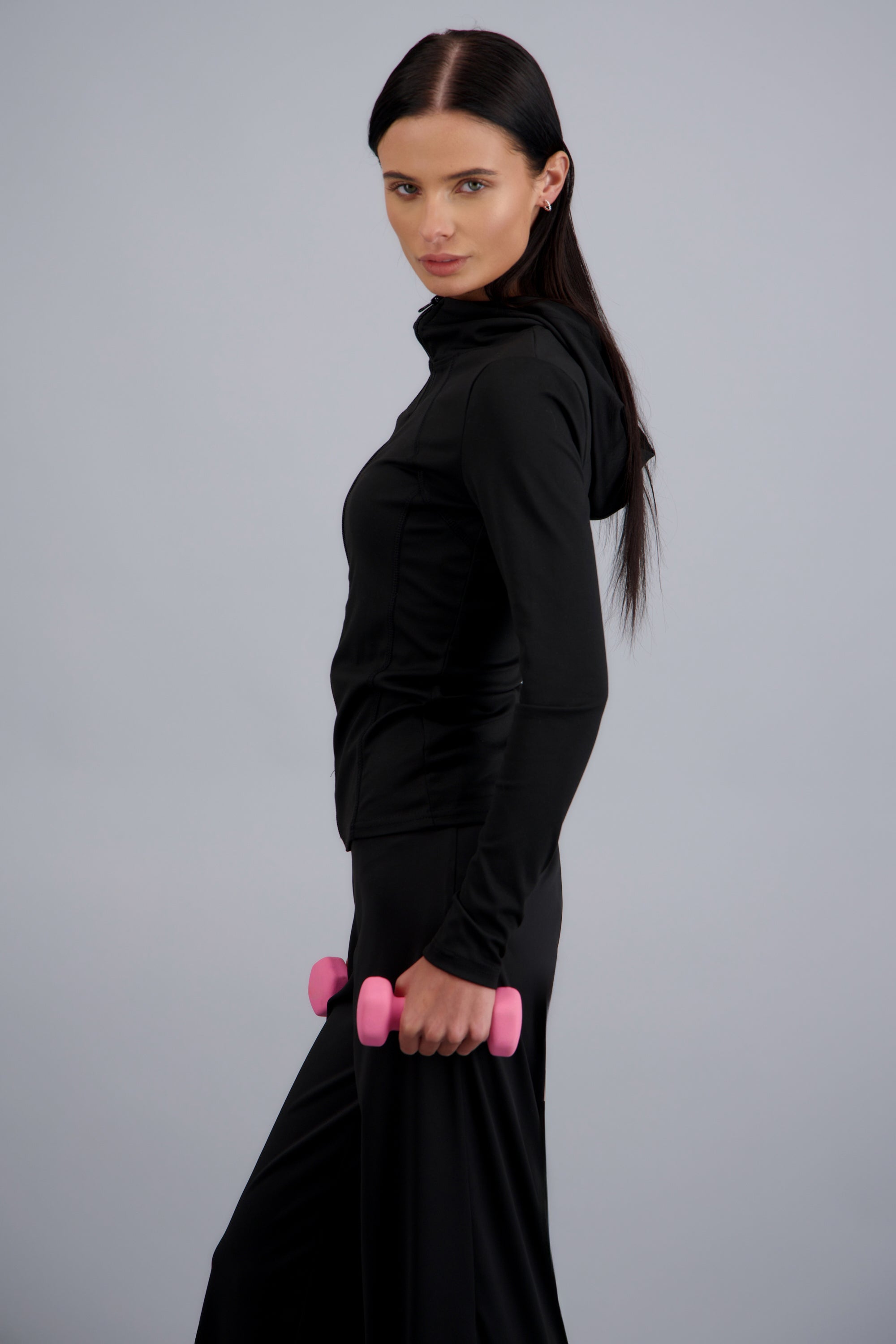 Chamarra deportiva con gorro NEGRO