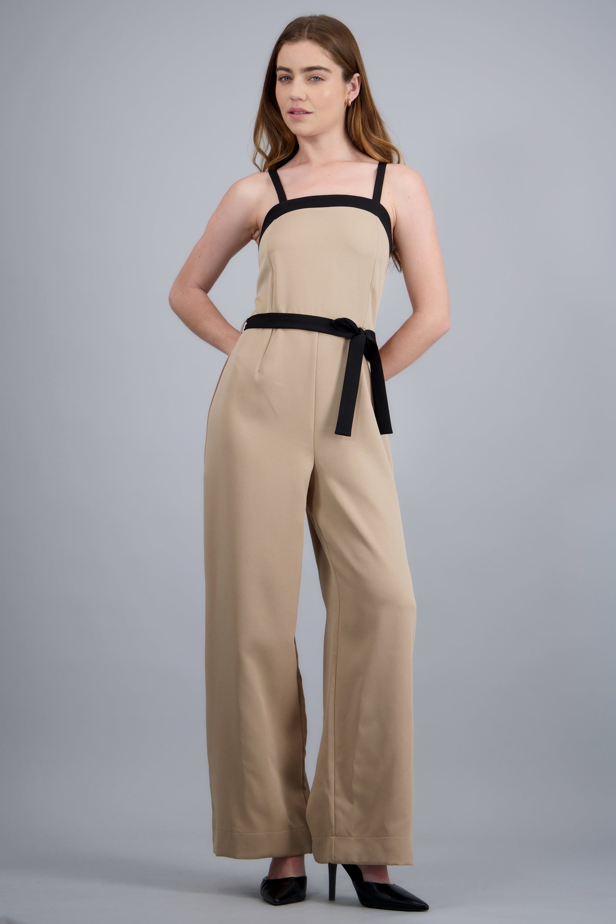 Jumpsuit con contraste en tirantes BEIGE