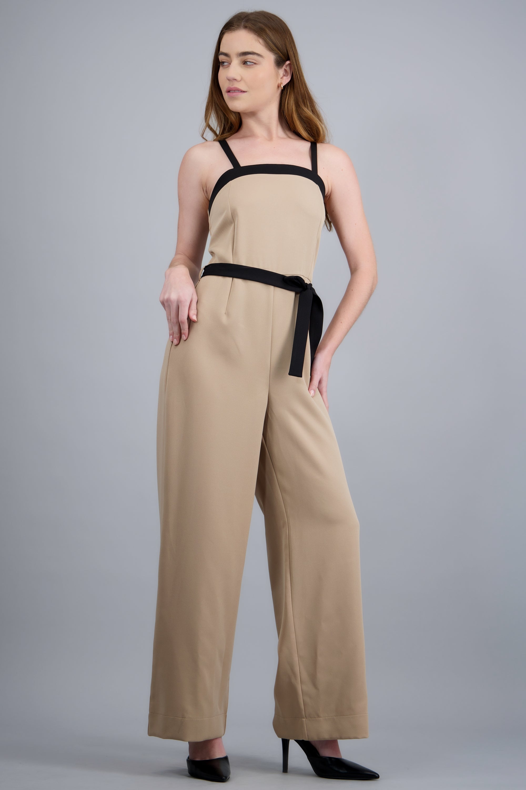 Jumpsuit con contraste en tirantes BEIGE