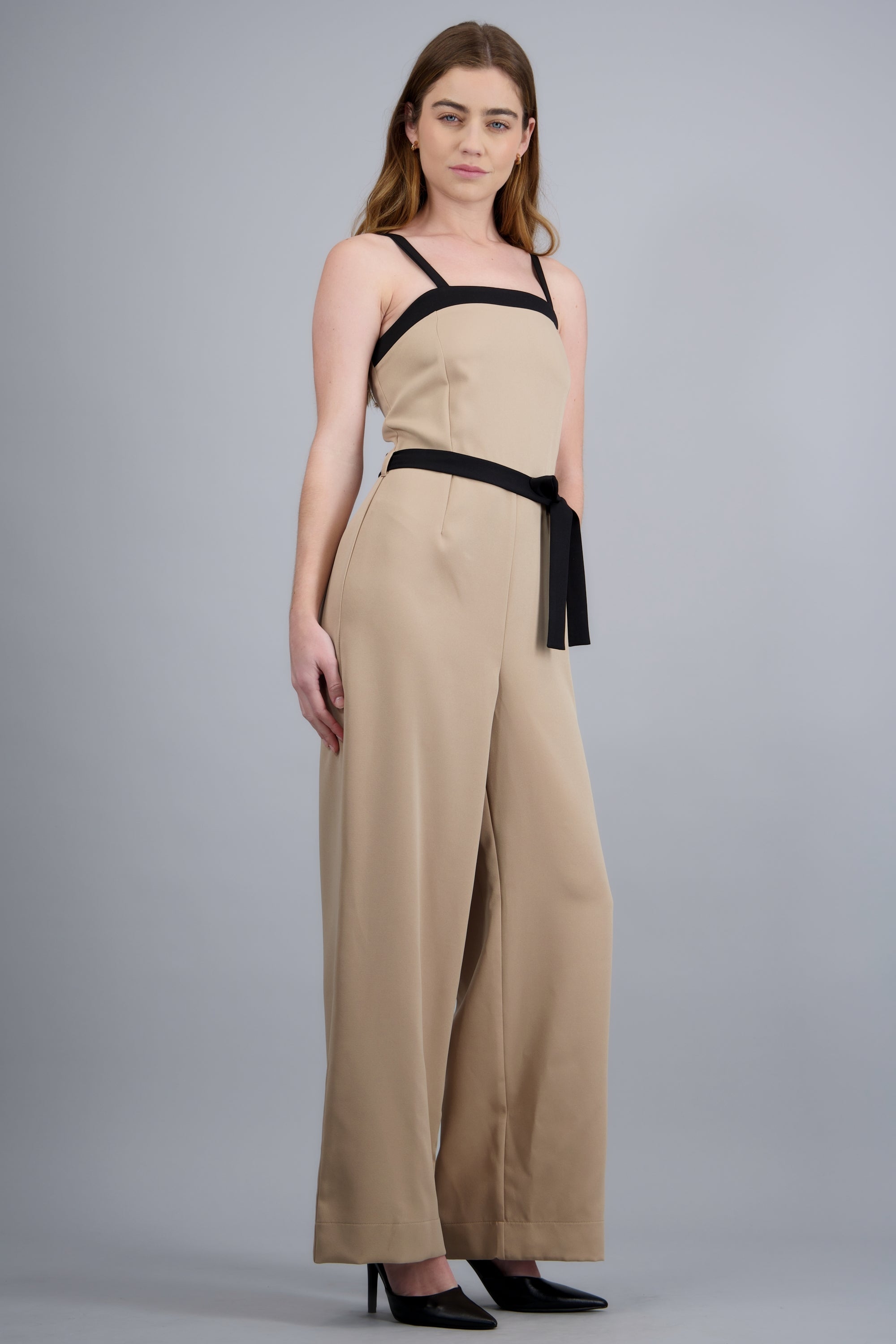 Jumpsuit con contraste en tirantes BEIGE