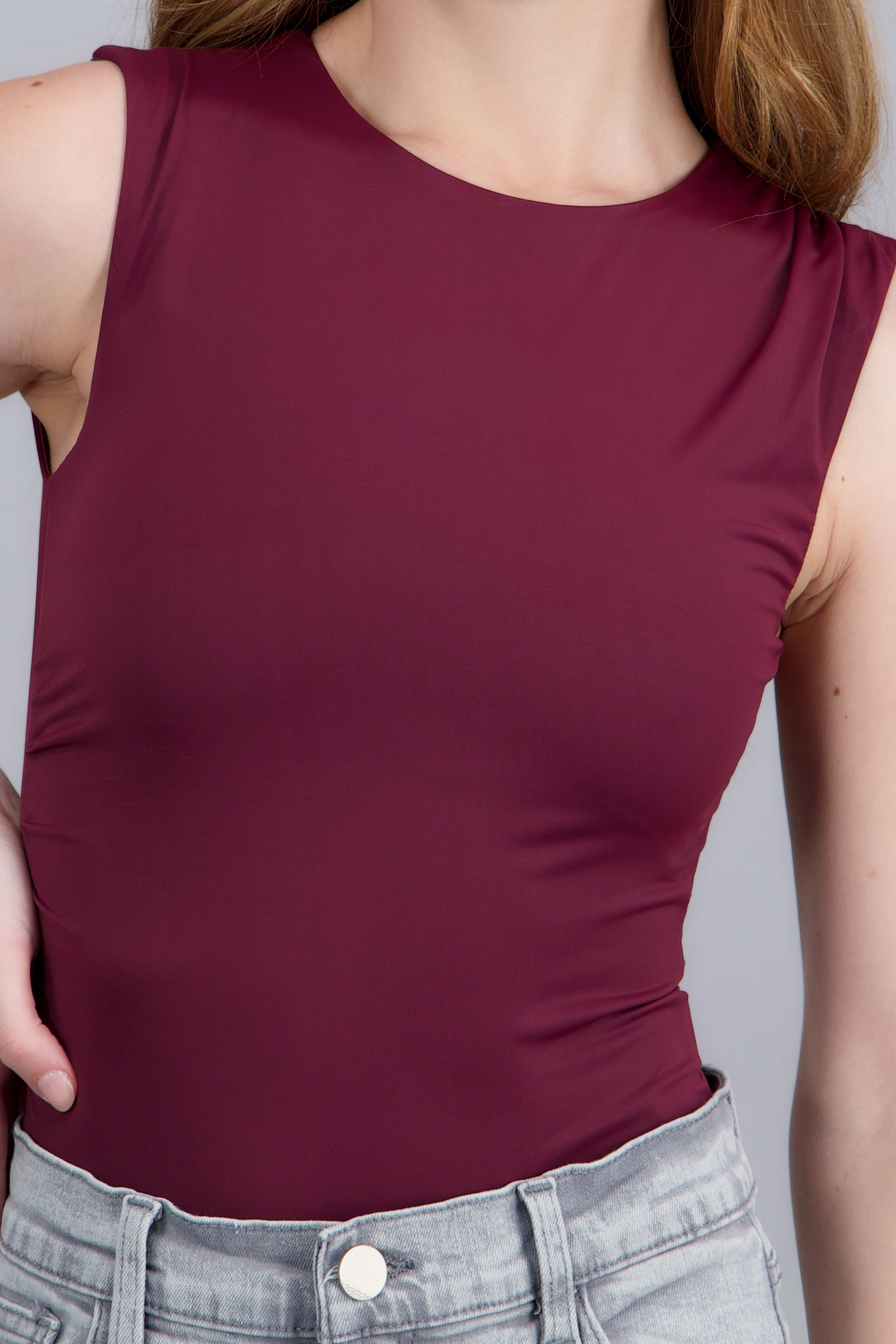 Bodysuit drapeado sin mangas CIRUELA