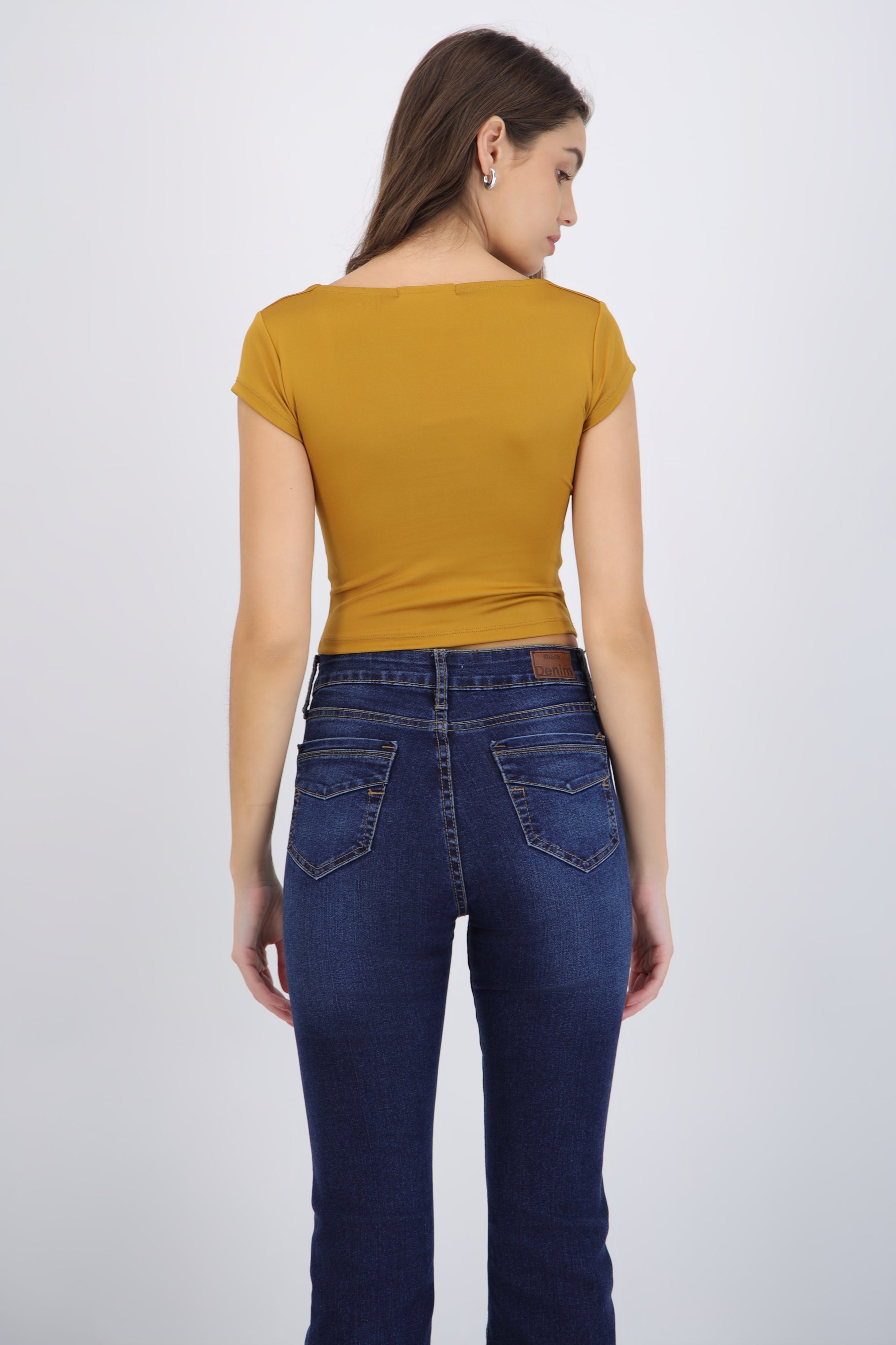 Top liso escote cuadrado manga corta