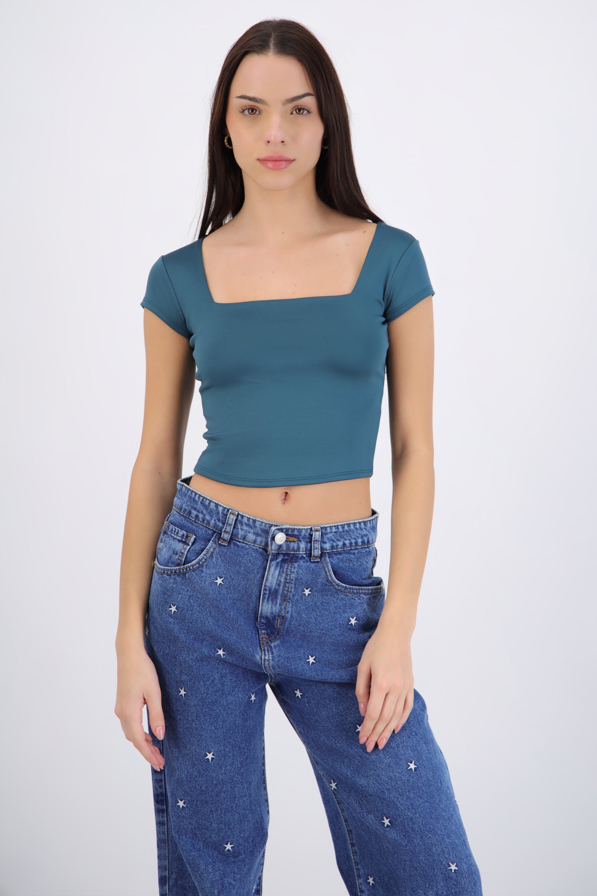 Top liso escote cuadrado manga corta