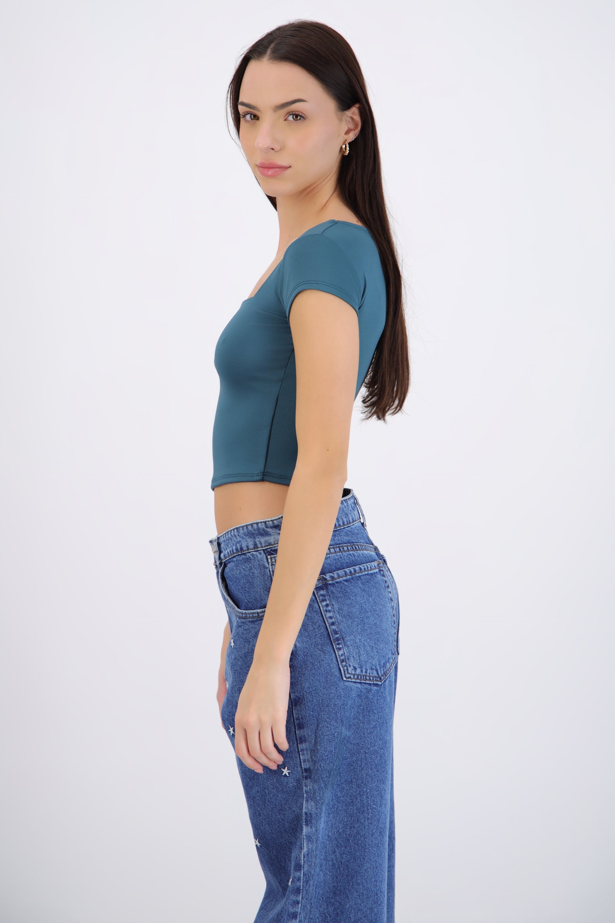 Top liso escote cuadrado manga corta