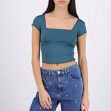 Top liso escote cuadrado manga corta