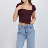 Top liso escote cuadrado manga corta