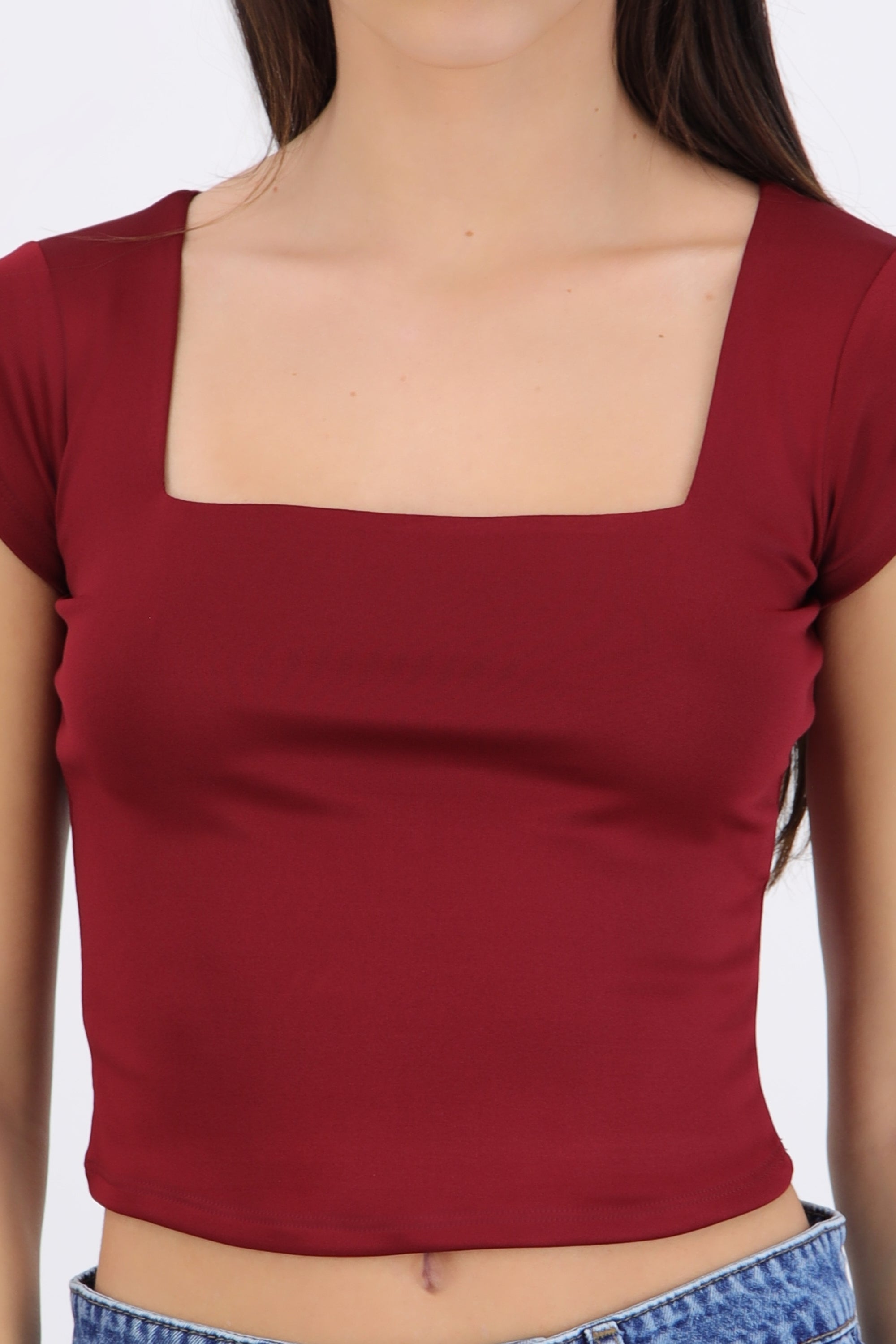 Top liso escote cuadrado manga corta