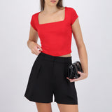 Top liso escote cuadrado manga corta