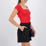 Top liso escote cuadrado manga corta