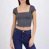 Top liso escote cuadrado manga corta