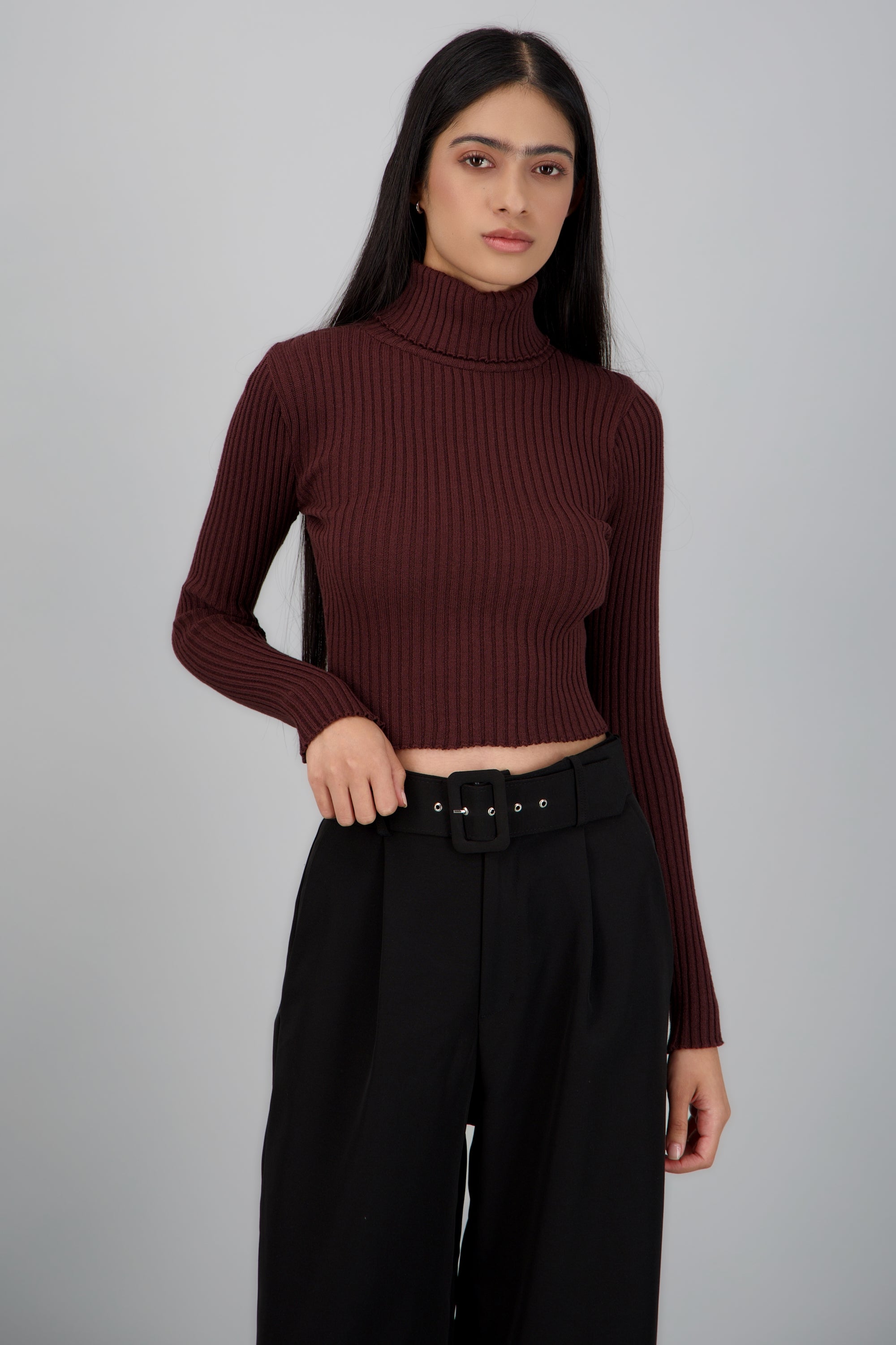 crop top cuello tortuga rib CHOCOLATE