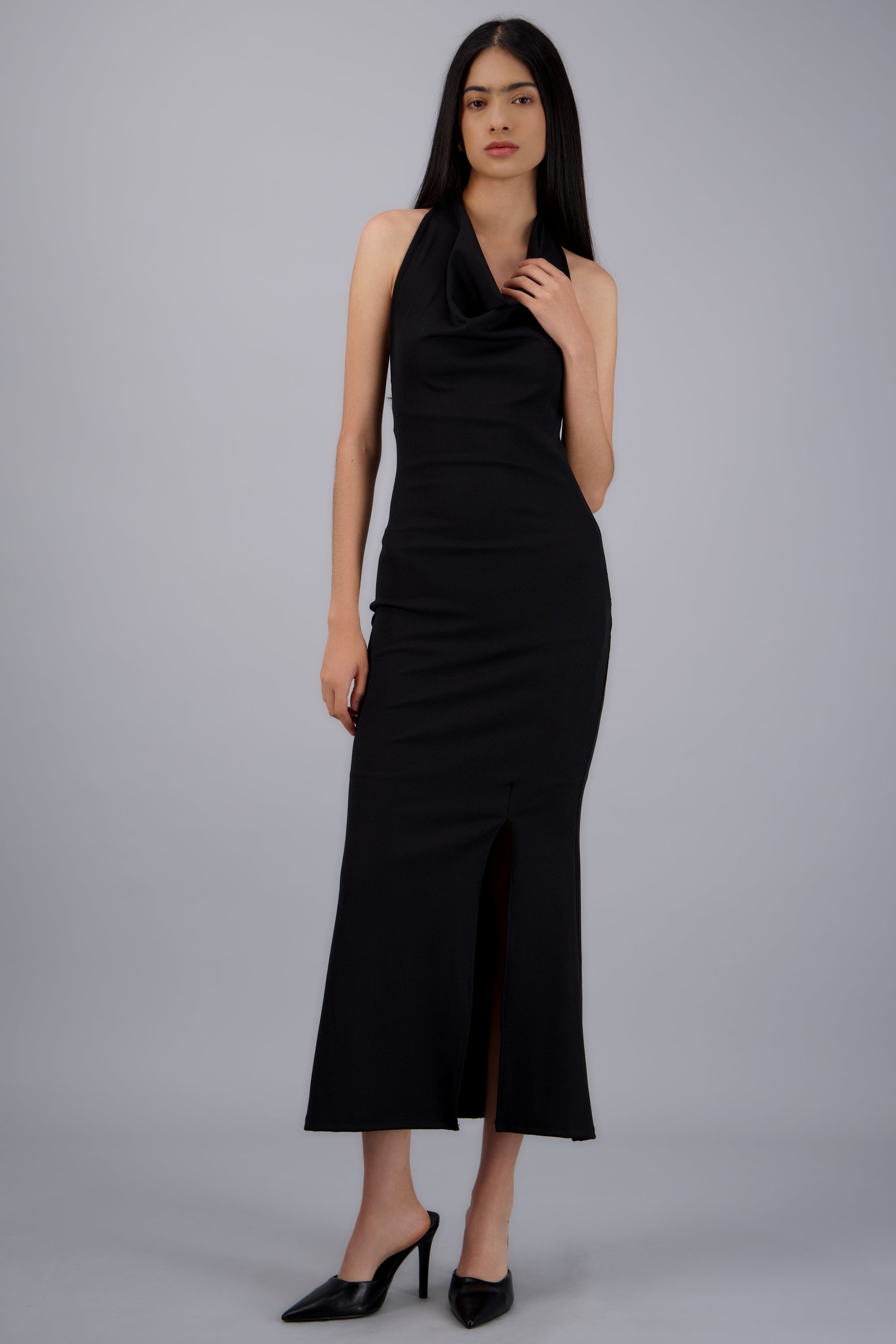 Vestido maxi halter escote cascada NEGRO