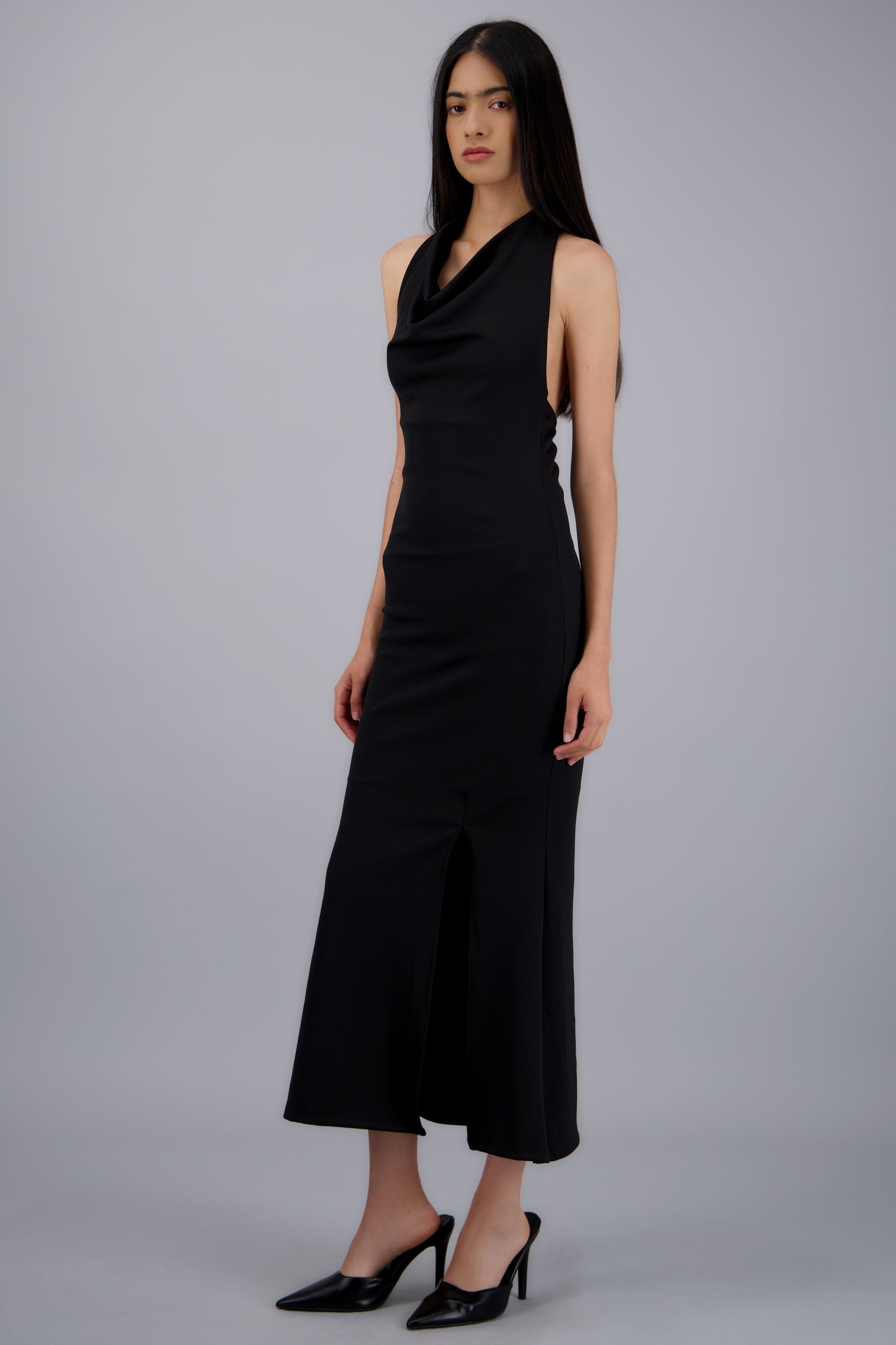 Vestido maxi halter escote cascada NEGRO