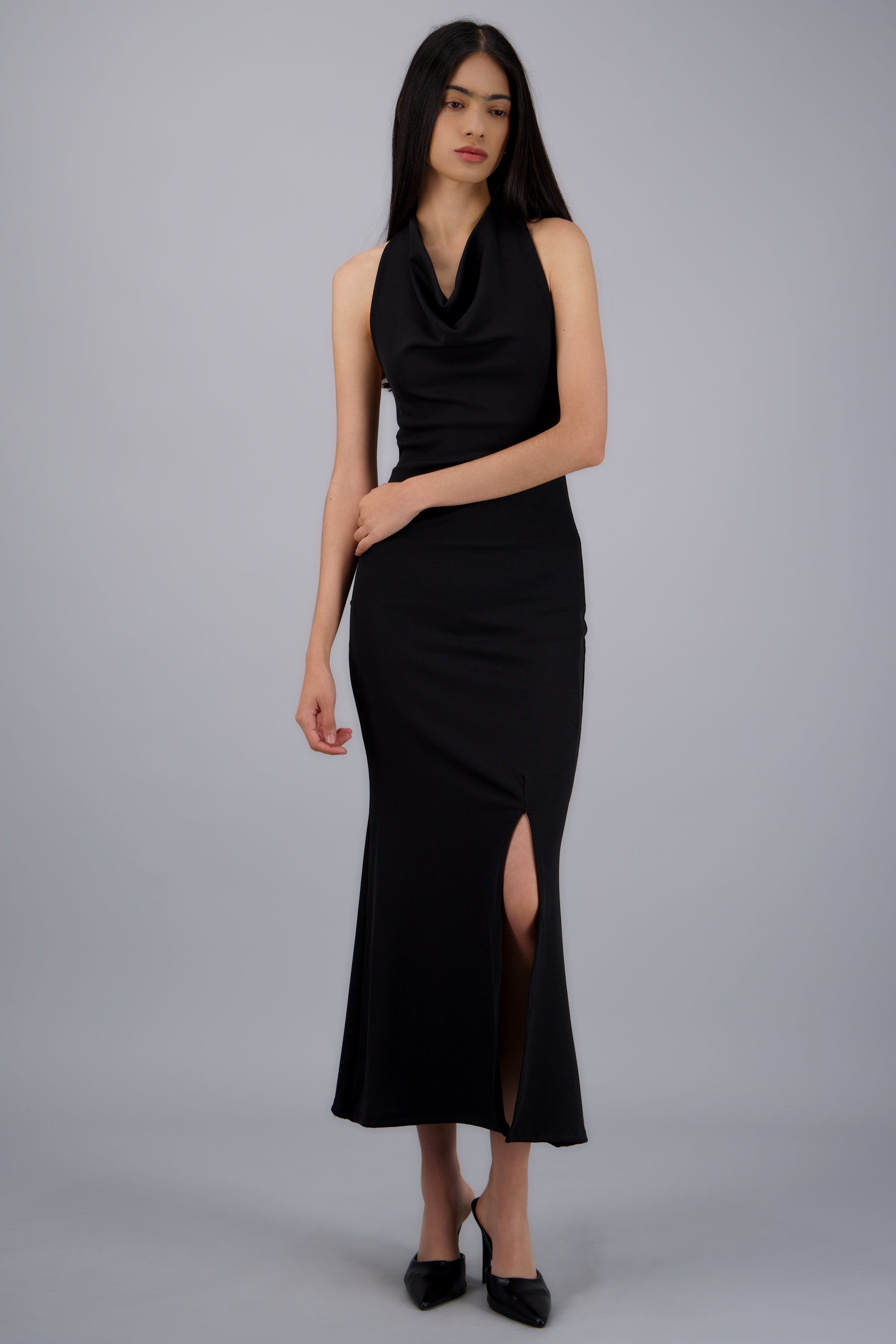 Vestido maxi halter escote cascada NEGRO