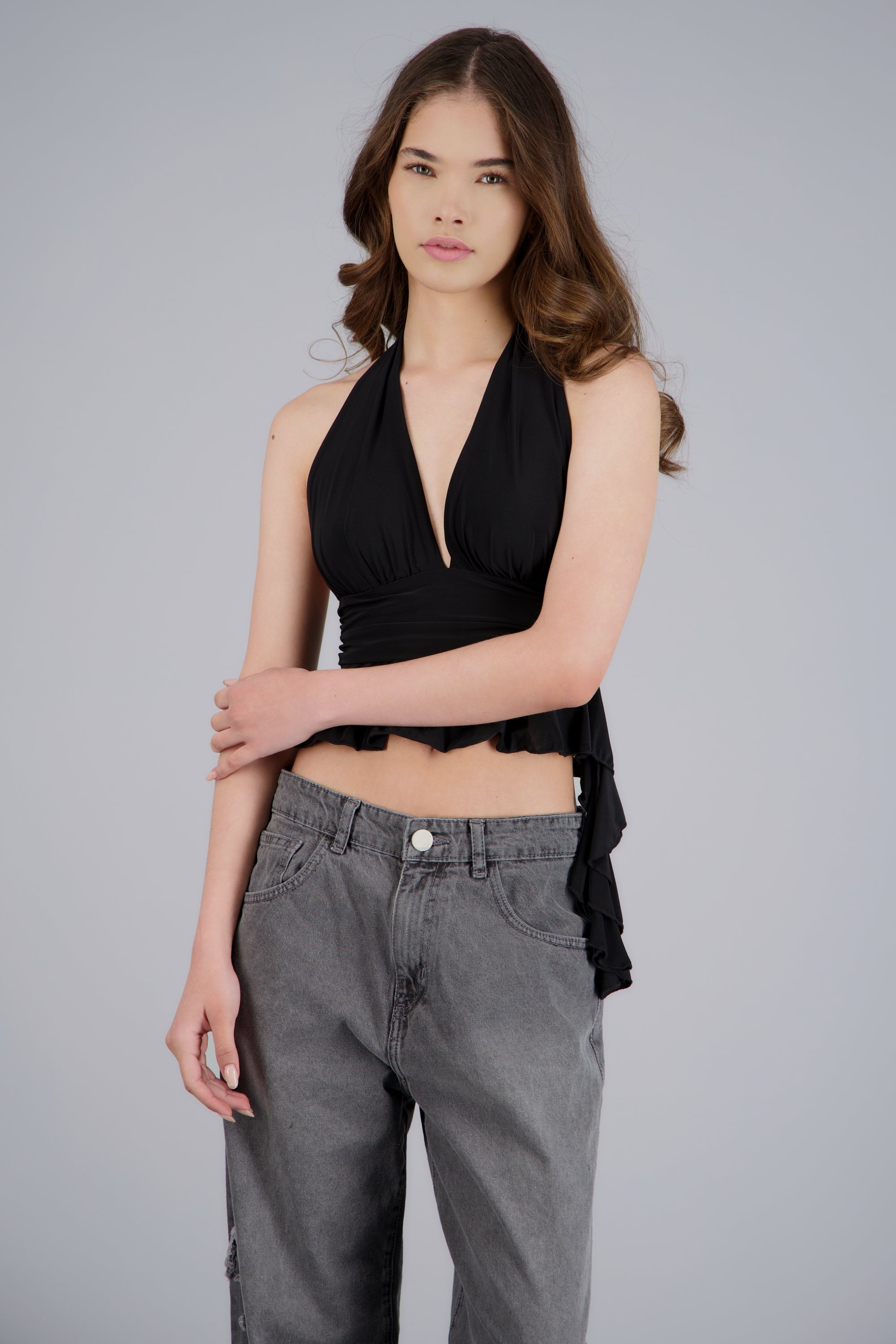 Top halter detalle olan NEGRO