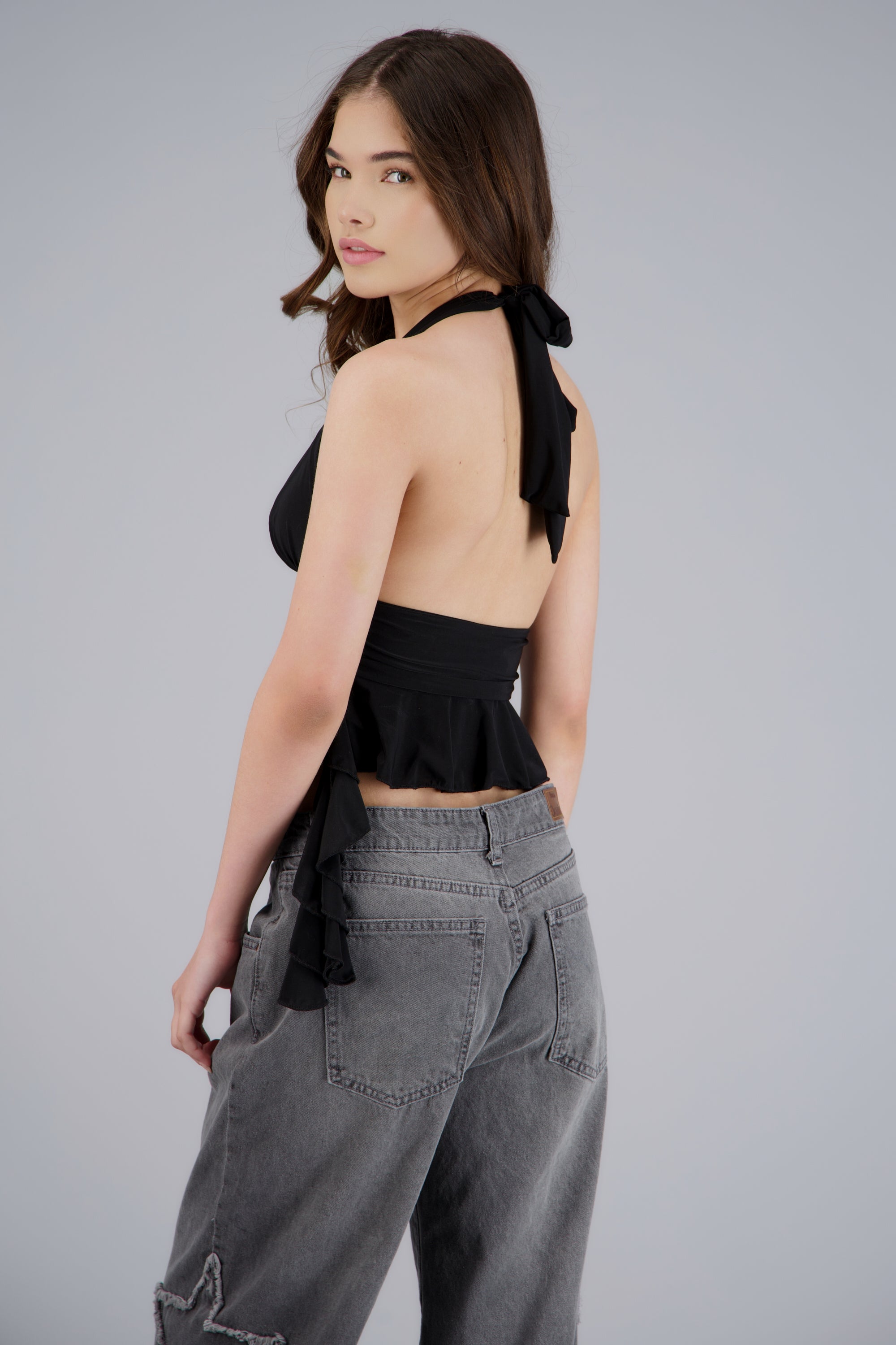 Top halter detalle olan NEGRO