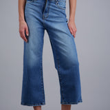 MEDIUM WASH