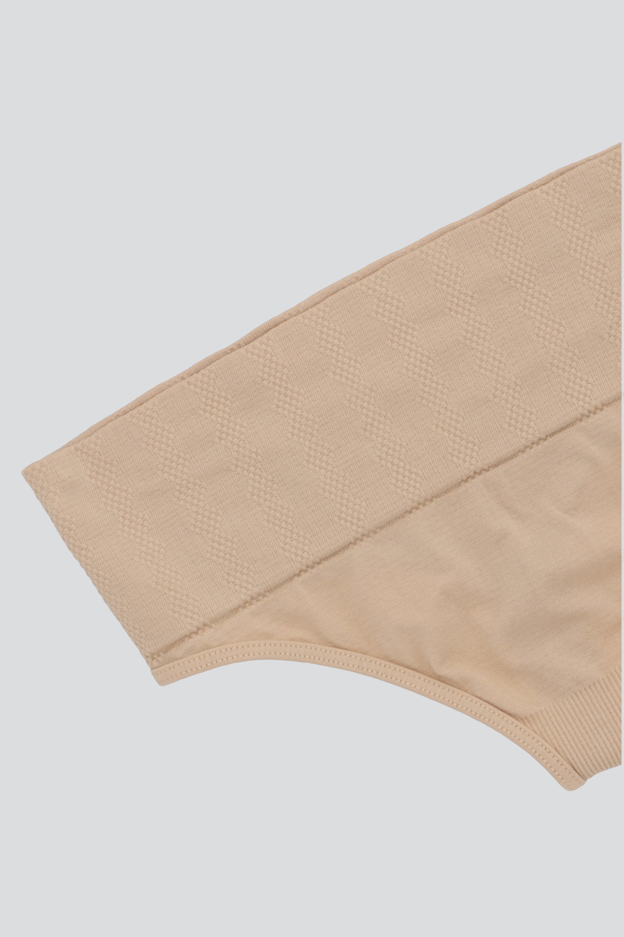 Tanga resorte control NUDE