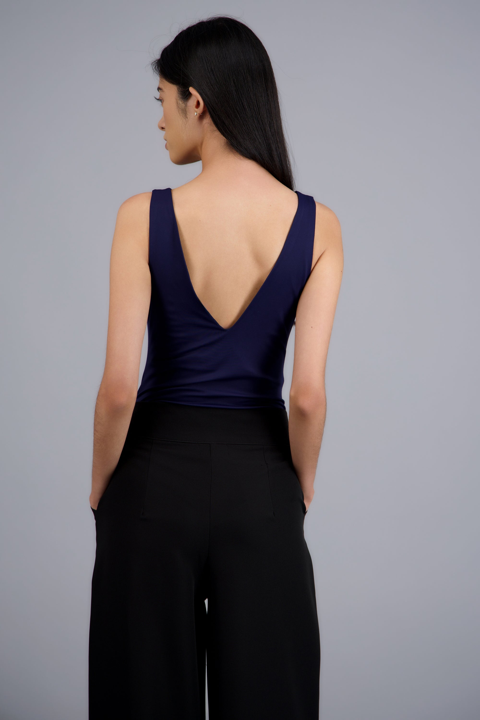 Bodysuit escote V liso MARINO