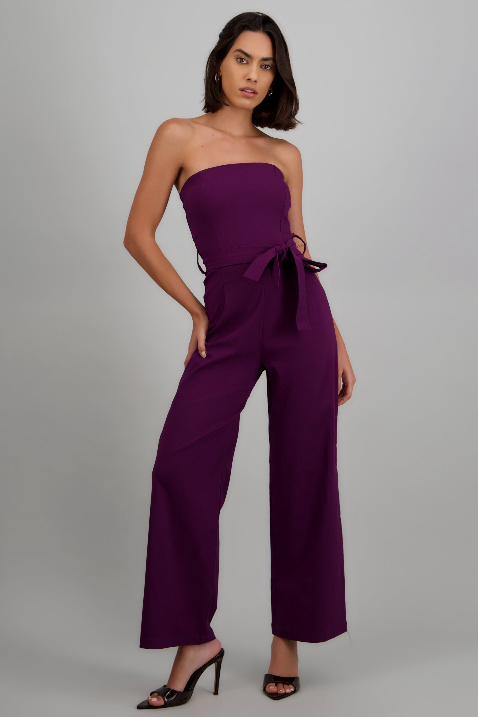 Jumpsuit strapless con cinto UVA