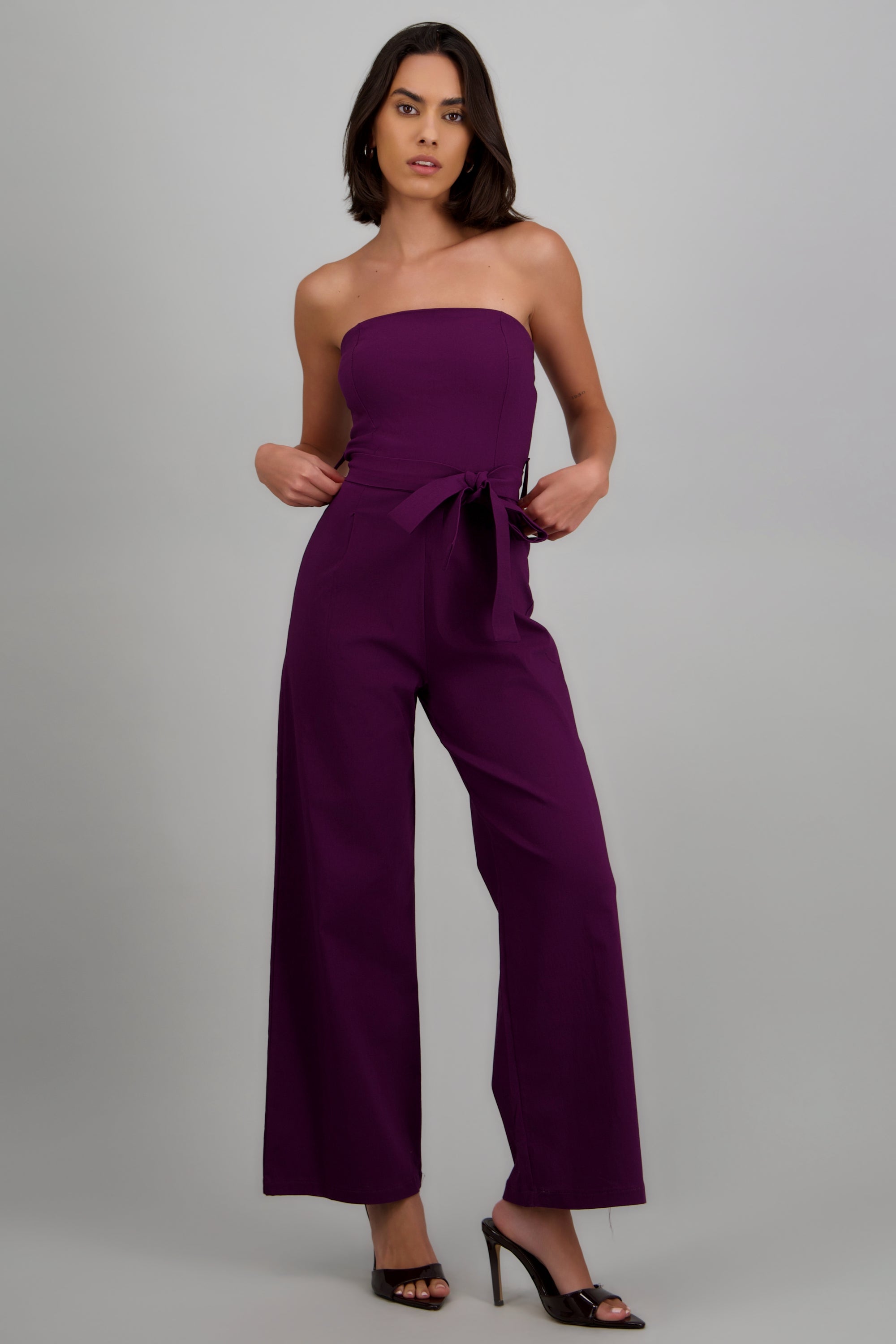 Jumpsuit strapless con cinto UVA