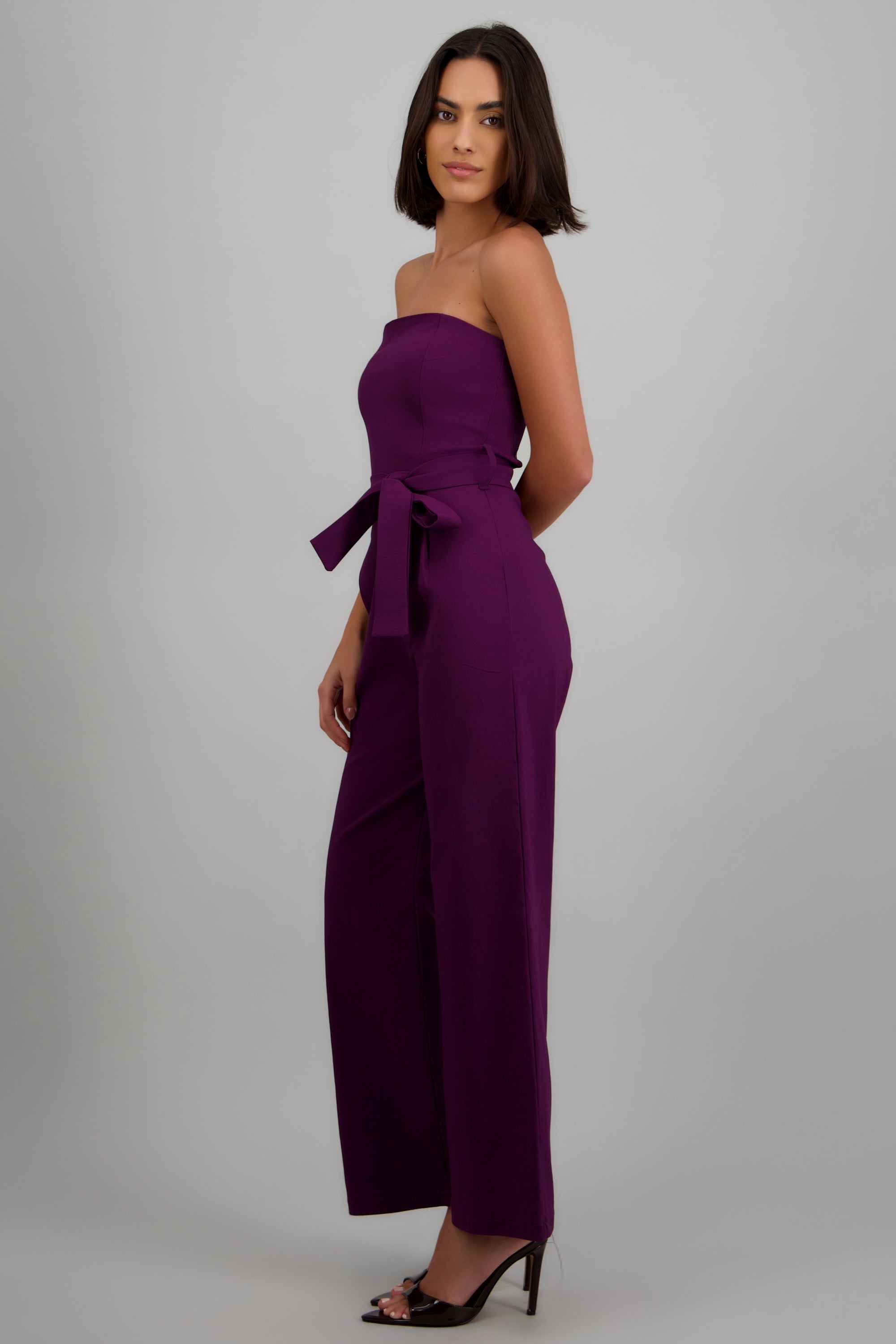 Jumpsuit strapless con cinto UVA