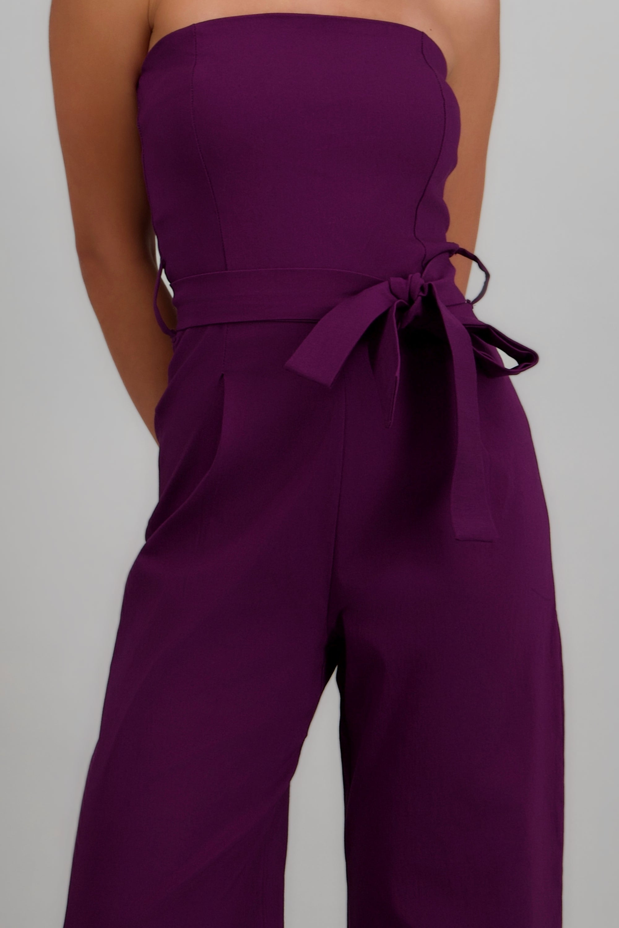 Jumpsuit strapless con cinto UVA