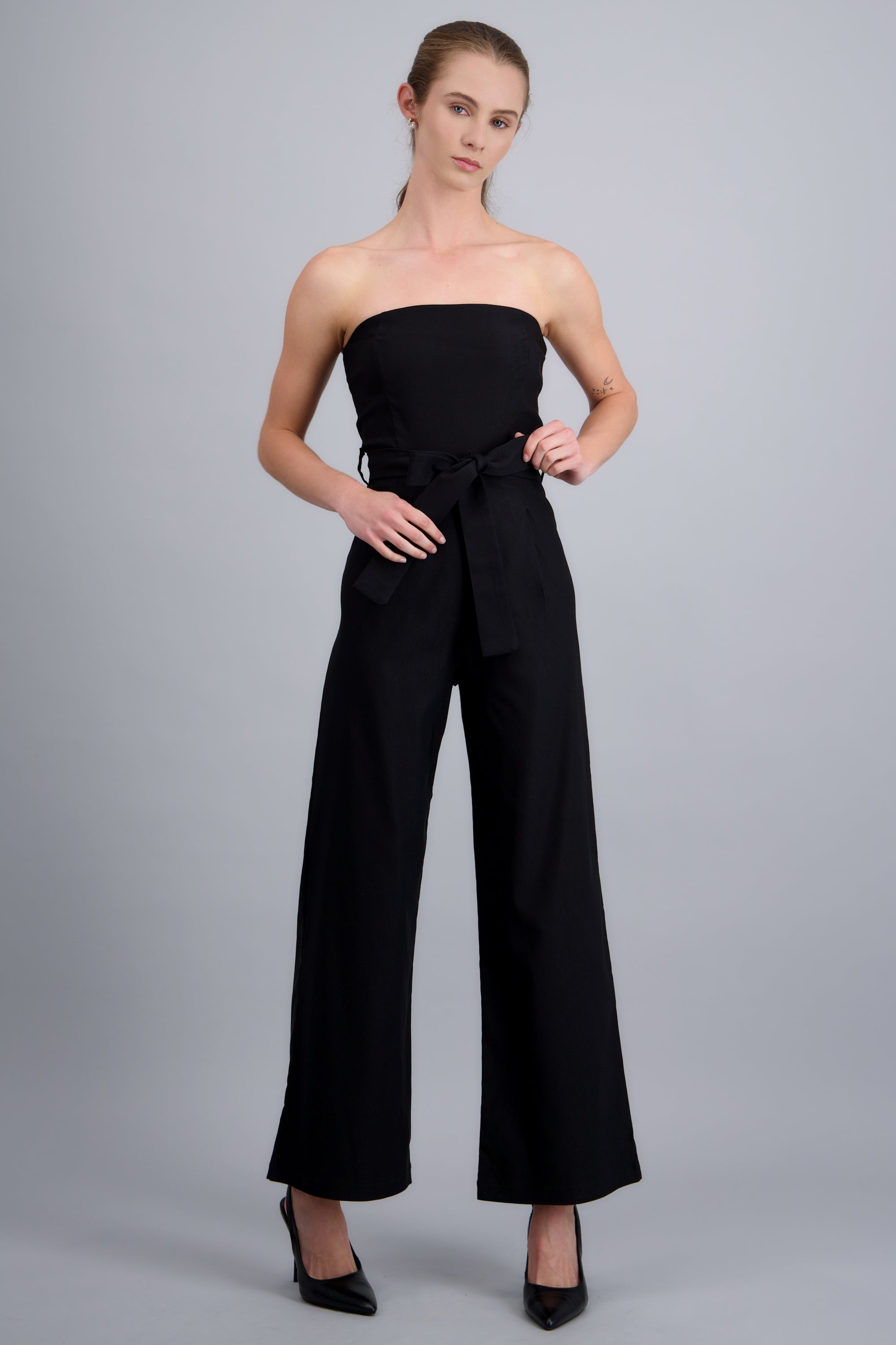 Jumpsuit strapless con cinto NEGRO