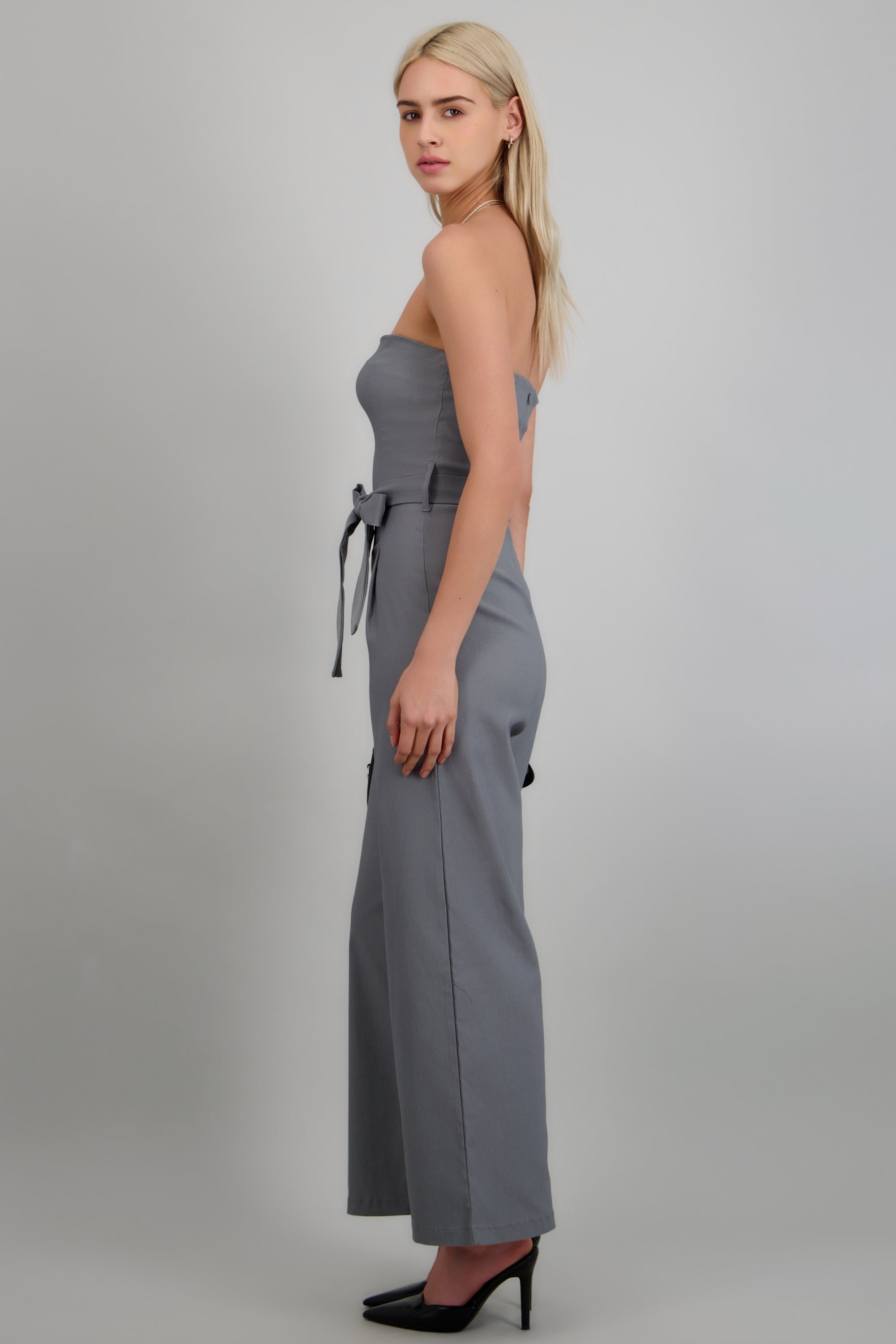 Jumpsuit strapless con cinto GRIS