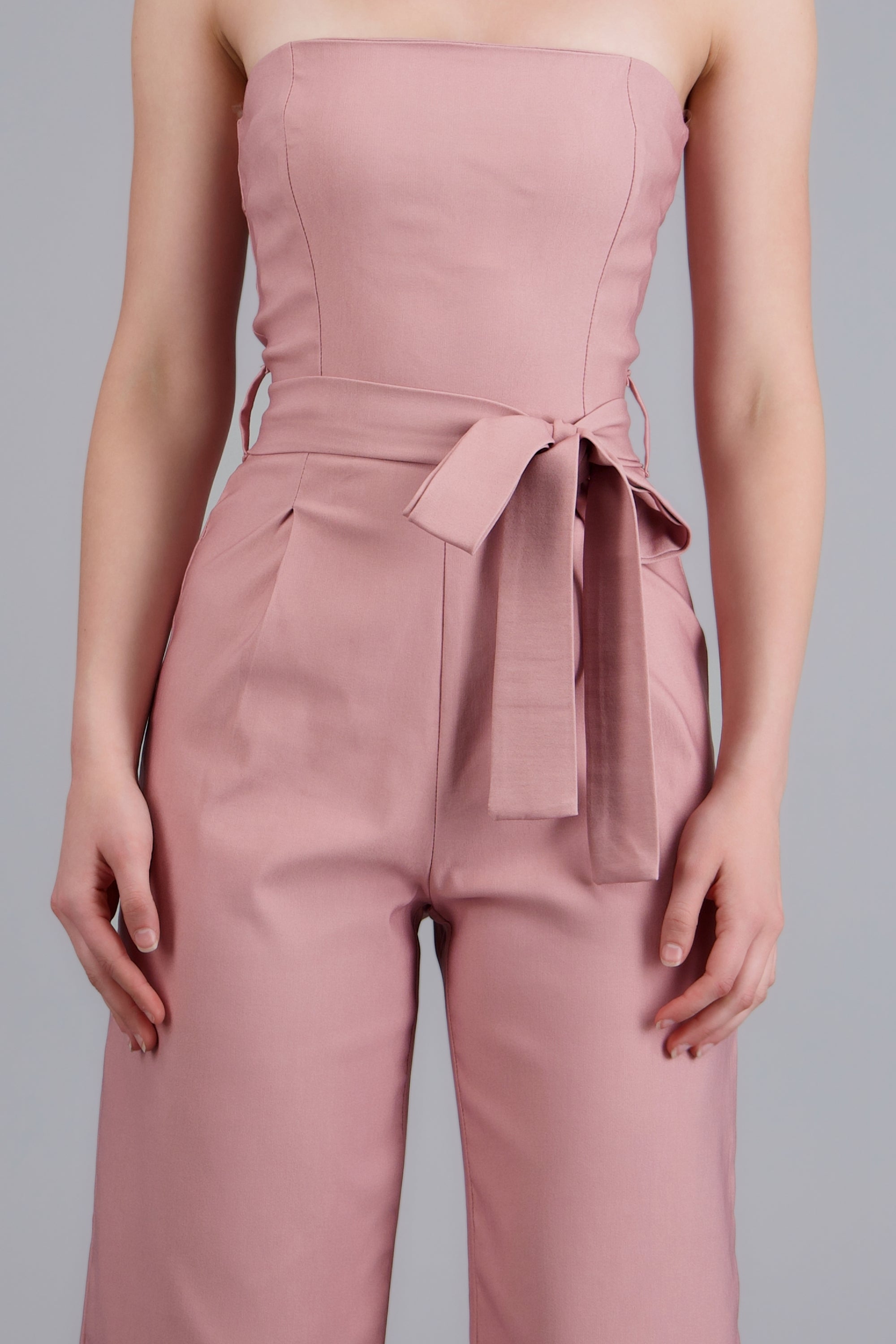 Jumpsuit strapless con cinto ROSA PASTEL