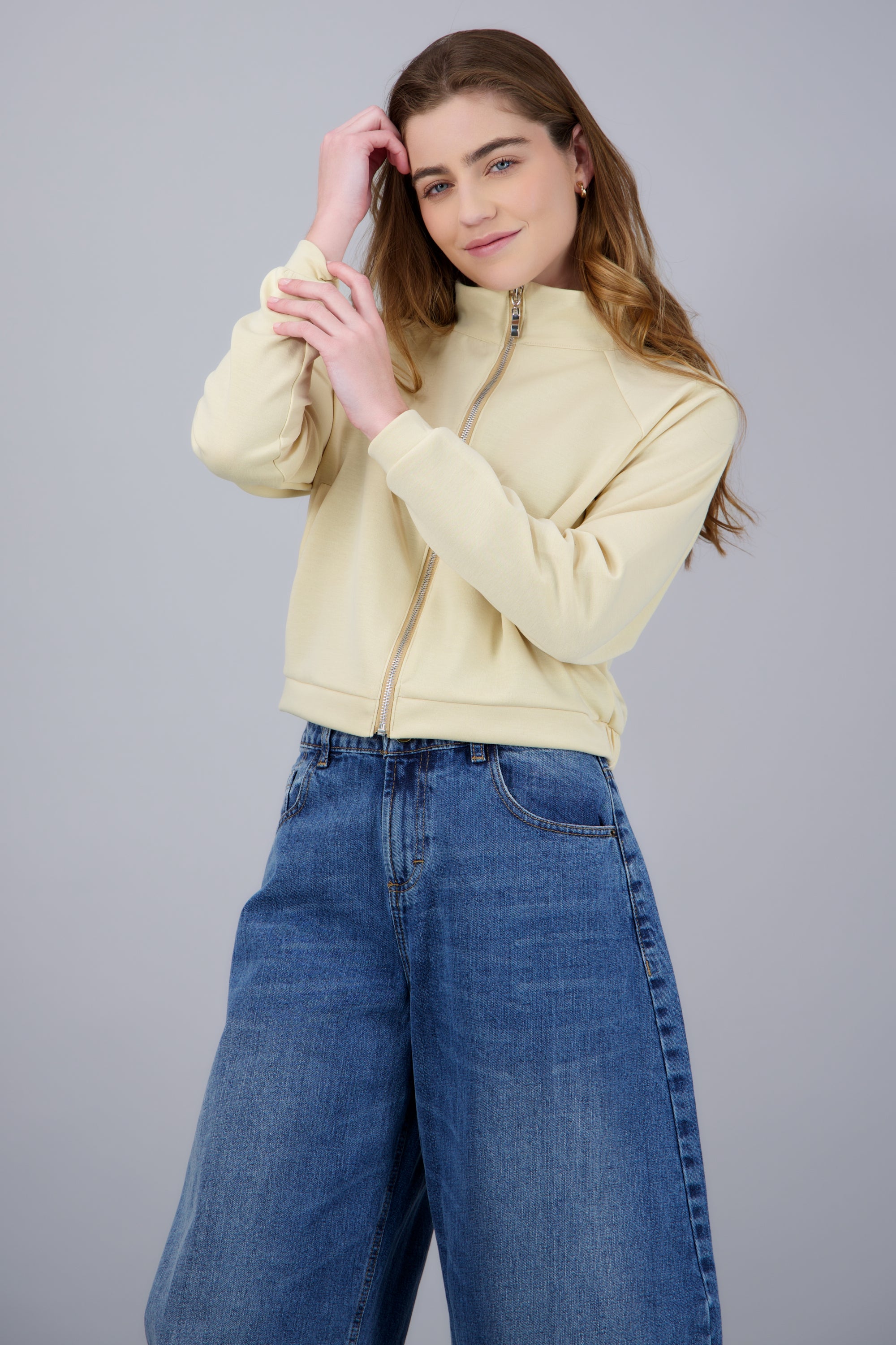 Sudadera ligera tacto suave cierre metálico AMARILLO PASTEL