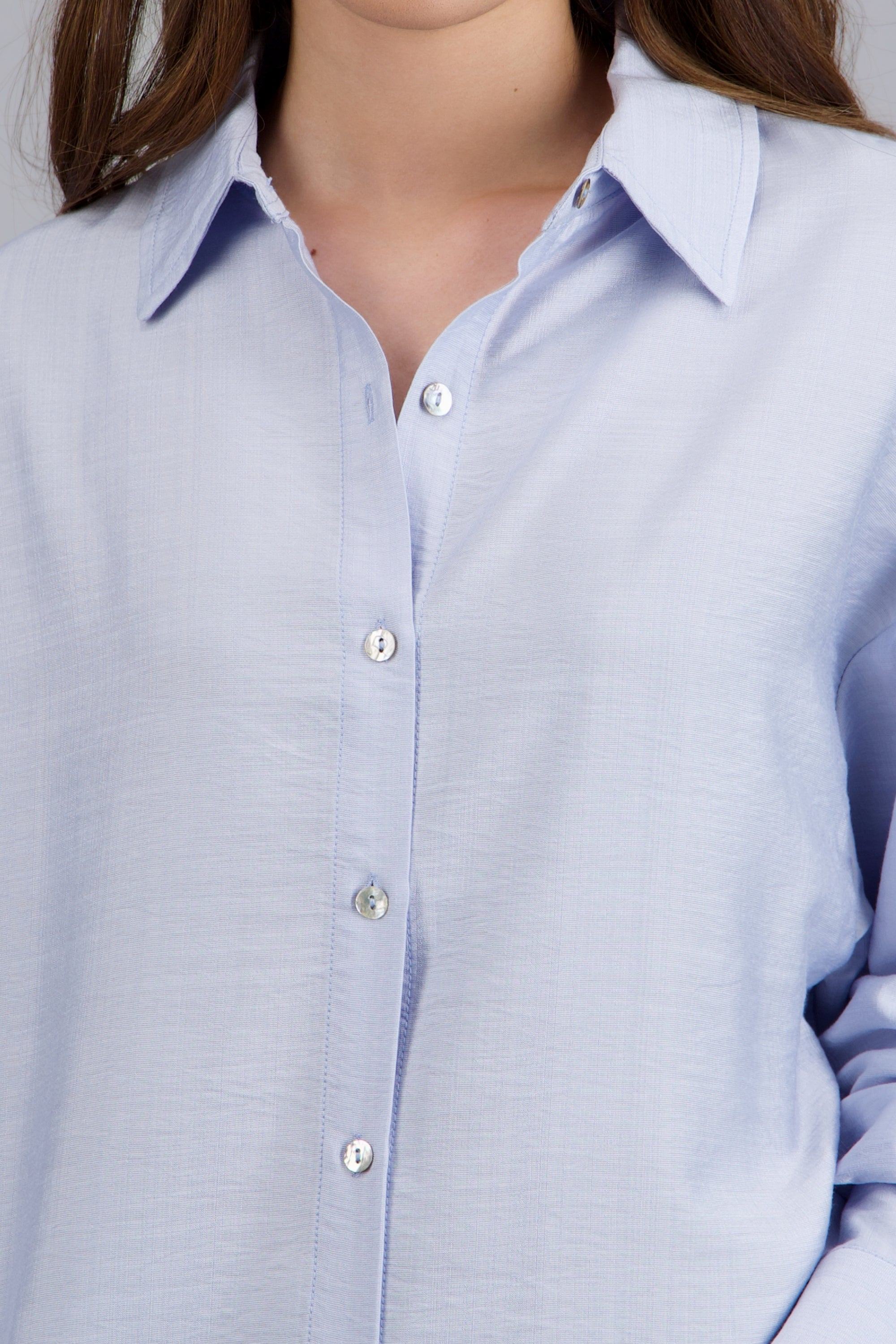 Camisa larga con puños AZUL PASTEL