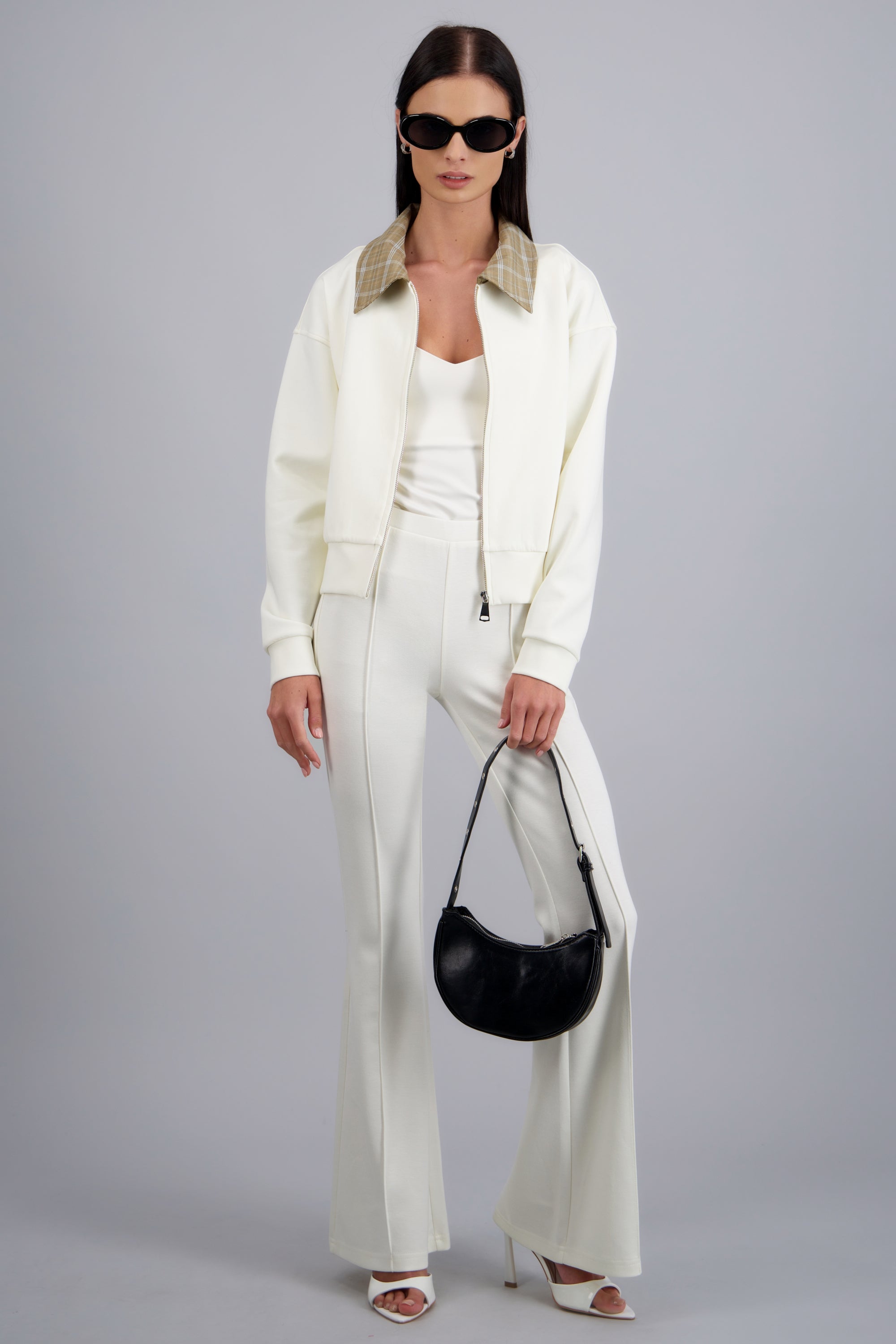 Pantalones tacto suave flare BLANCO