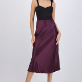 Falda midi satinada lisa