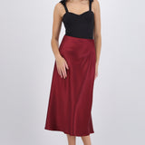 Falda midi satinada lisa