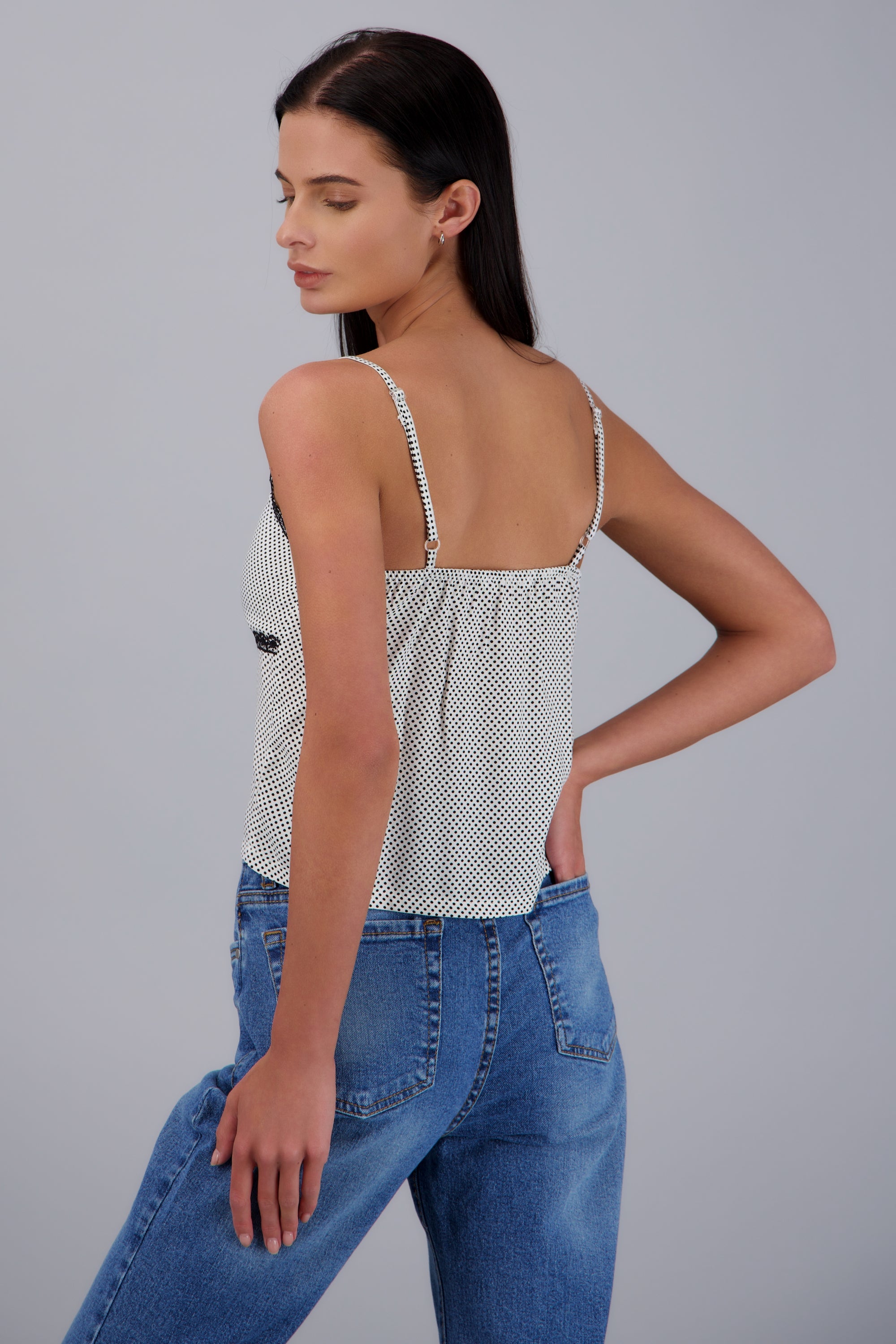 Top corto detalle encaje BLANCO COMBO