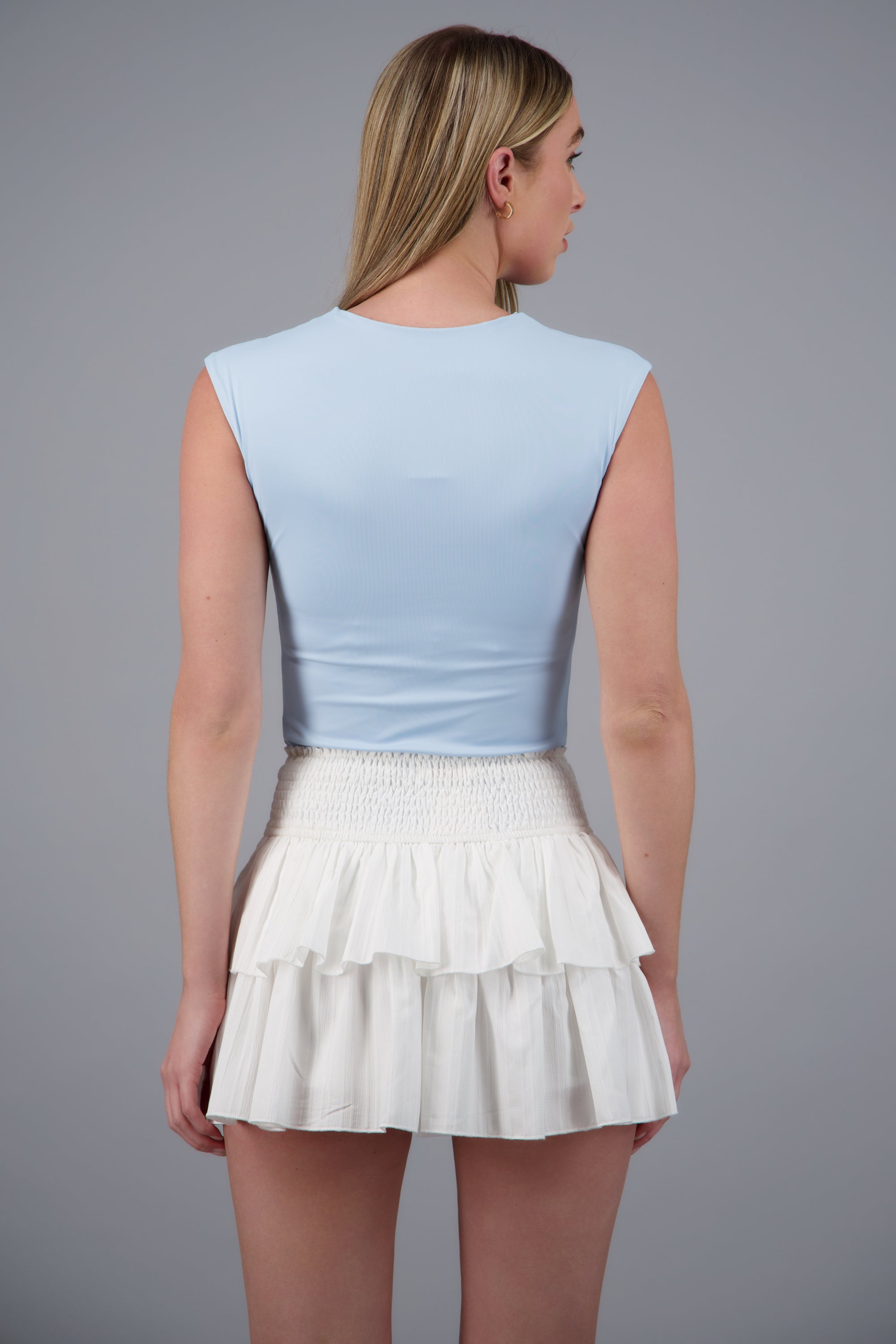 Body cuello redondo sin manga AZUL CIELO