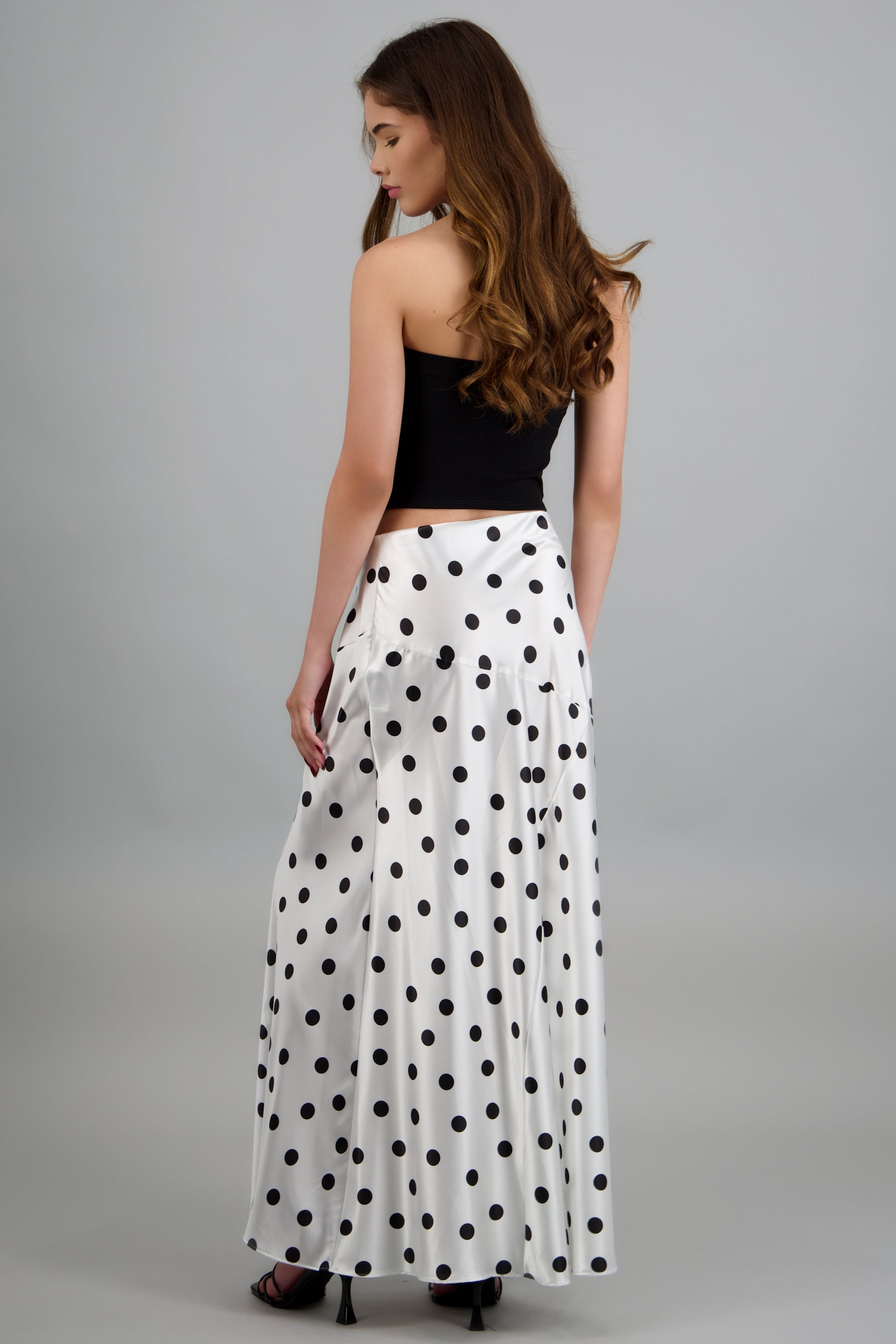 Falda midi de satin polka dots BLANCO COMBO