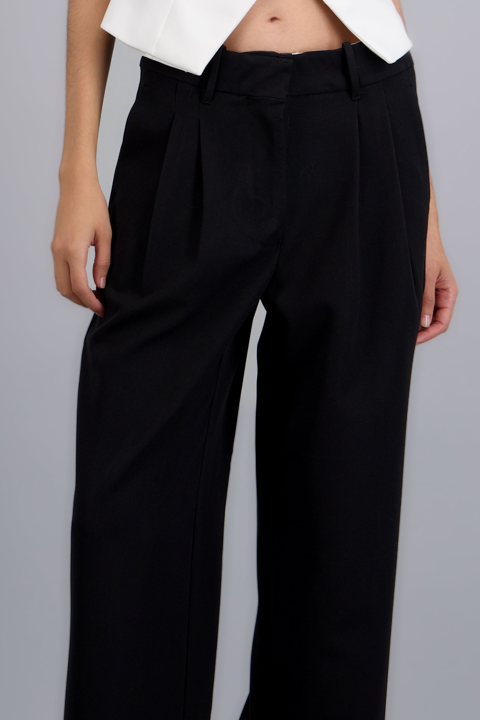 Pantalon sastre effortless con pinzas NEGRO